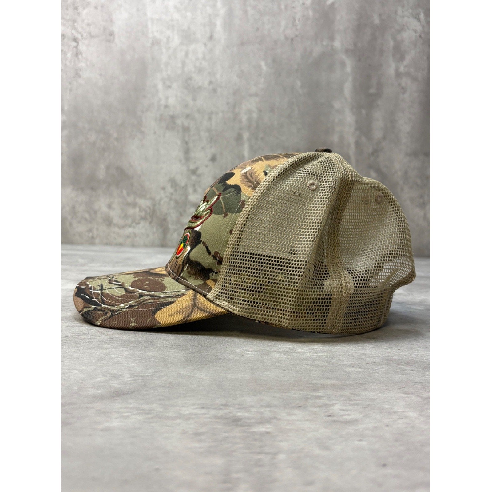 Vintage Crystal Beet Seeds Tree Camo Hunting Trucker Strapback Hat OSFA