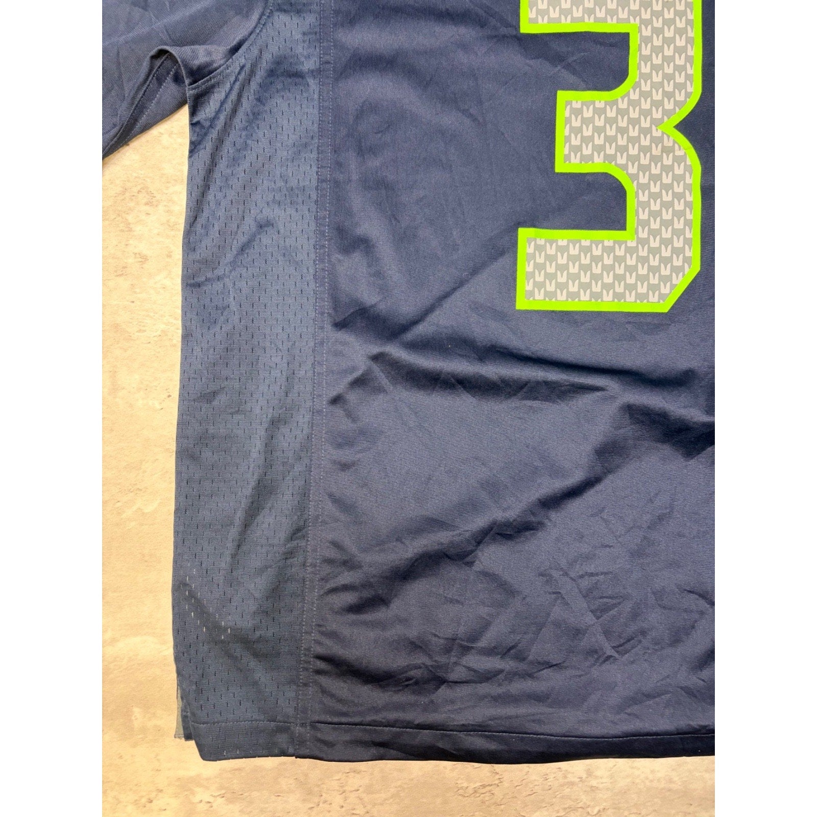 Vintage Russell Wilson #3 Seattle Seahawks Jersey Size Large