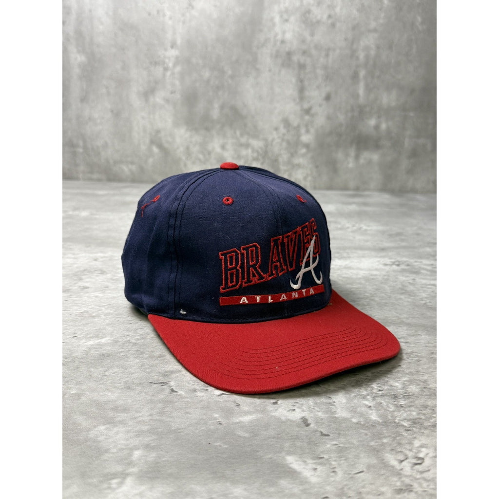 Vintage 90s Atlanta Braves MLB Embroidered Spellout Snapback Hat OSFA