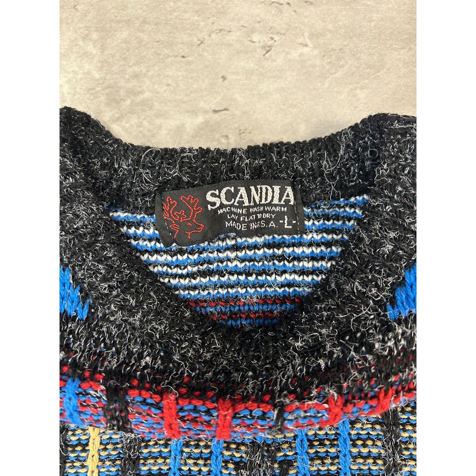 Vintage 80s/90s Scandia Geometric Stripe Print Pullover Knit Sweater Size Large