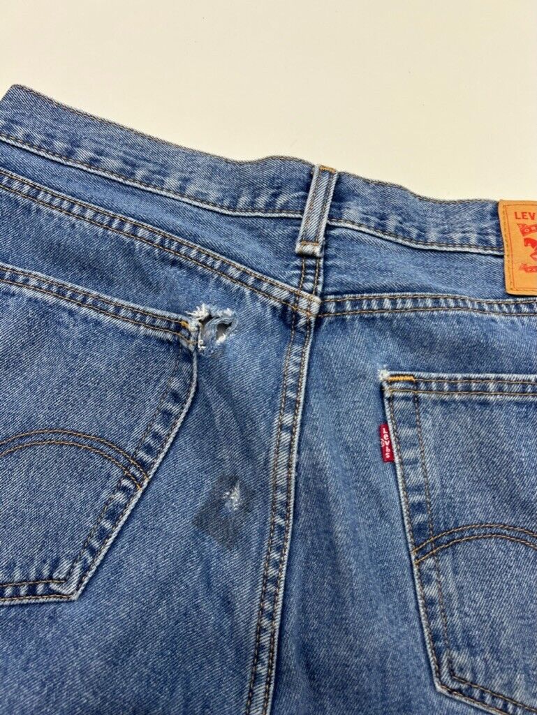 Vintage Levi's 505 Medium Wash Regular Fit Denim Pants Size 34