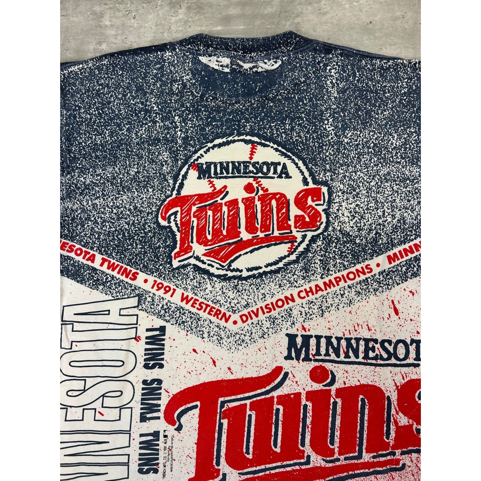 Vintage 90s Minnesota Twins MLB All Over Print Graphic Baseball T-Shirt Sz Large