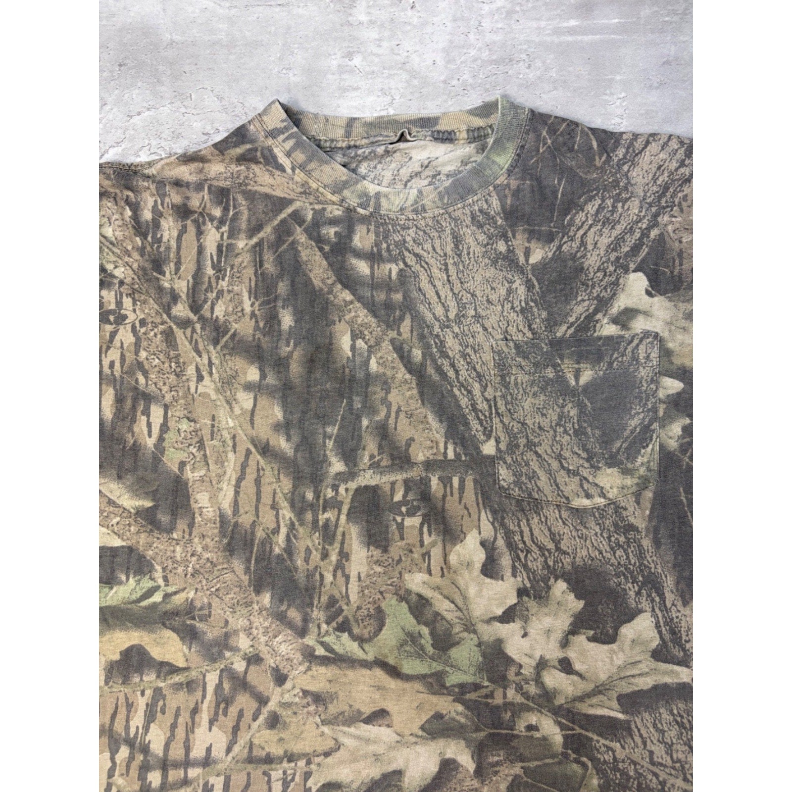 Vintage Mossy Oak Break Up Camo Hunting T-Shirt Size XL