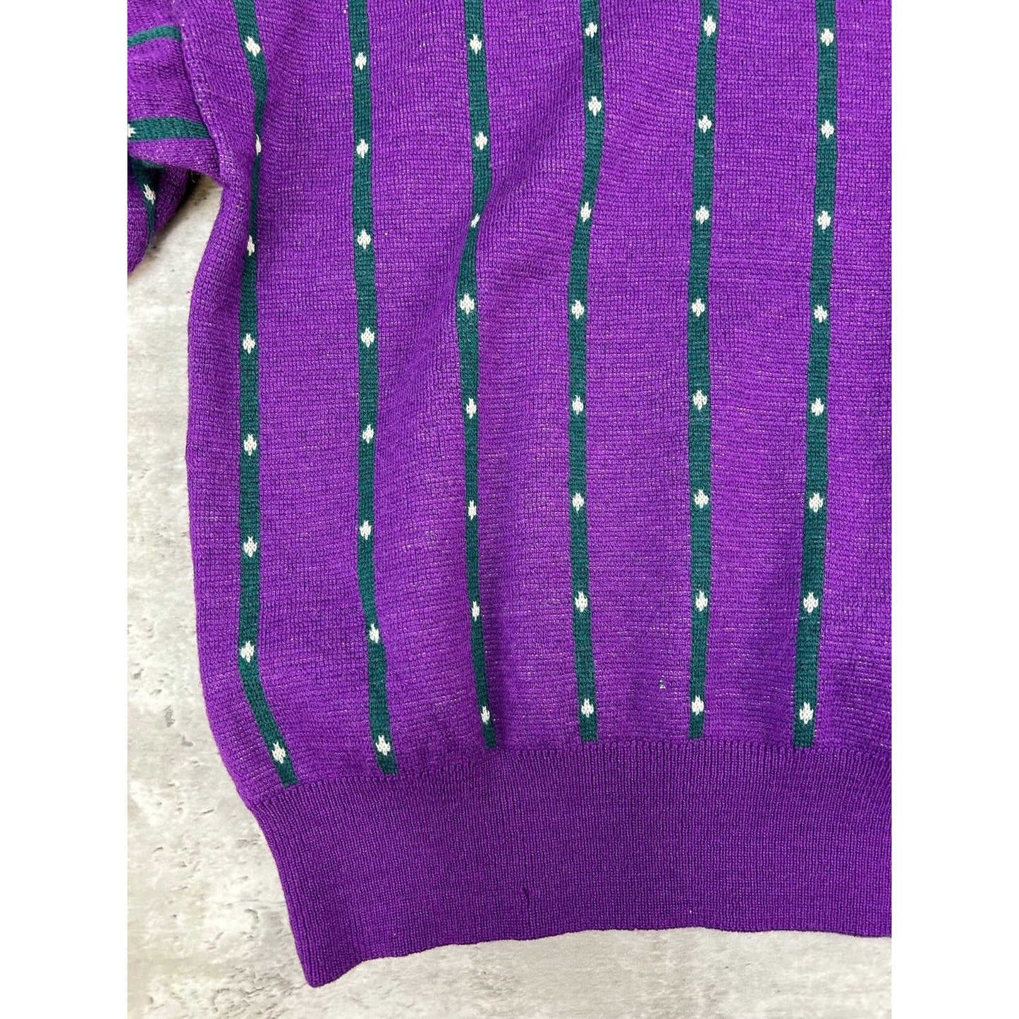 Vintage 90s Izod Diamond Striped Print Pullover Knit Sweater Size Large