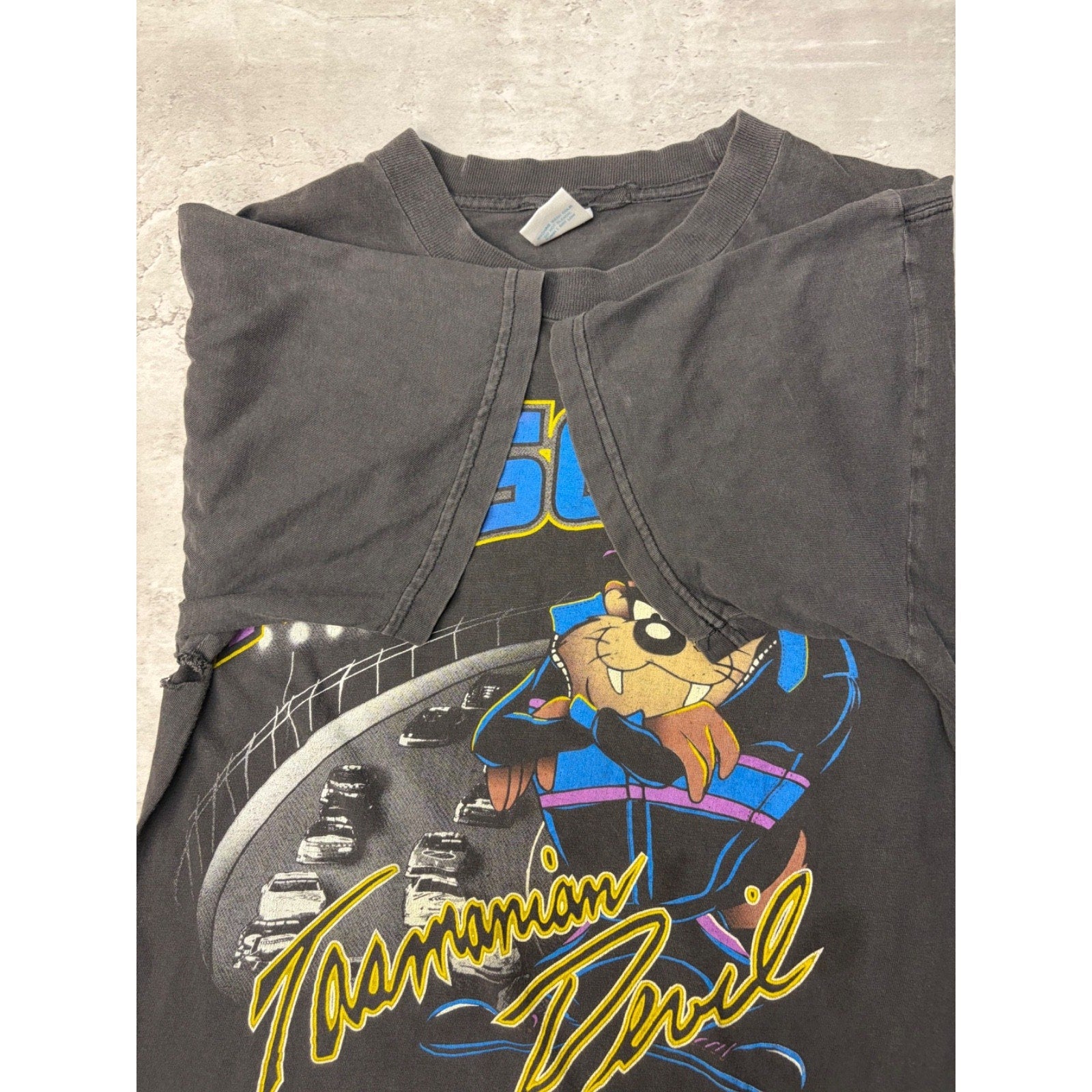 Vintage 1996 Nascar Looney Tunes Taz Cartoon Graphic Black T-Shirt Size Large