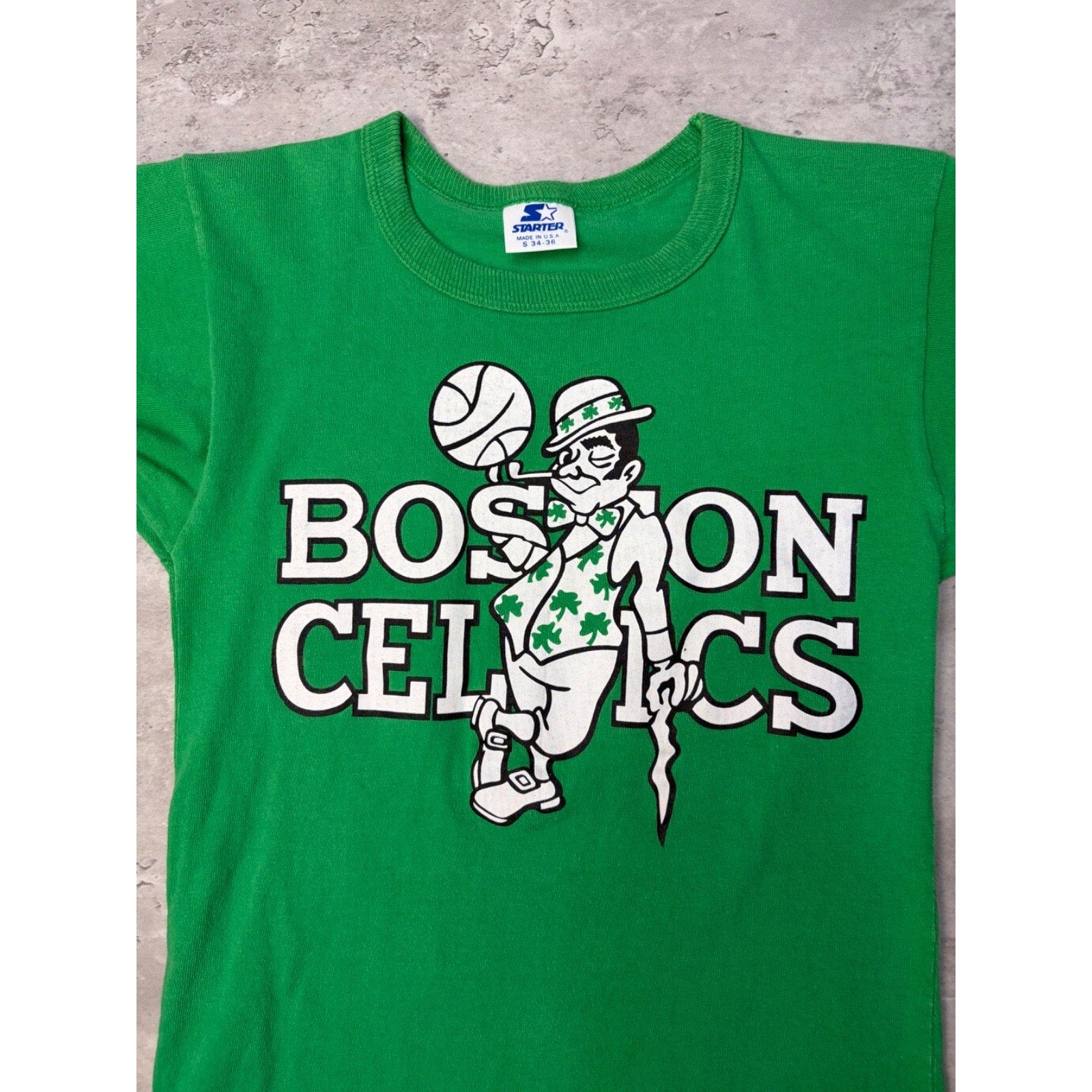 Vintage 90s Boston Celtics NBA Spellout Logo Graphic T-Shirt Size Small YOUTH