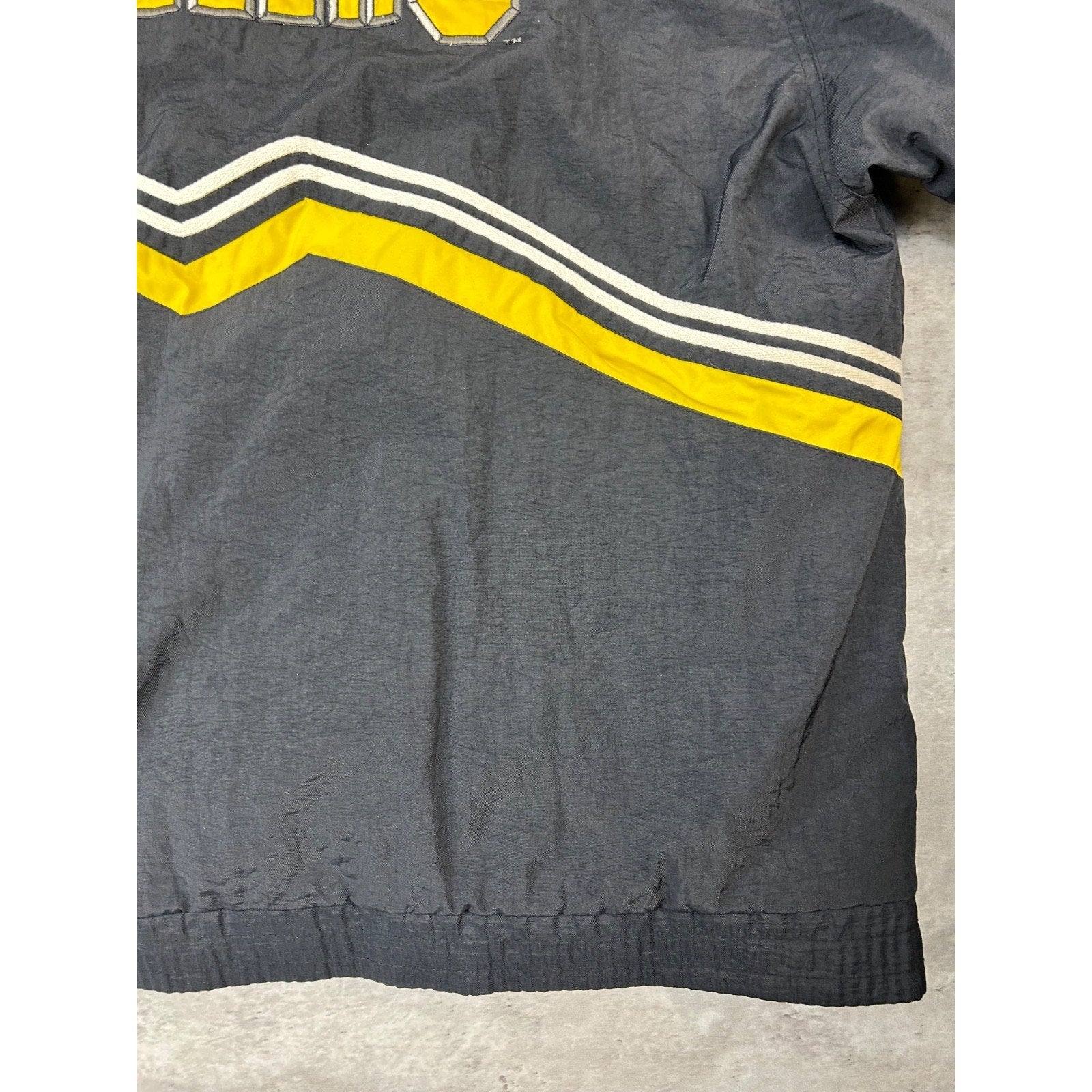 Vintage 90s Pittsbrugh Steelers NFL Embroidered Insulated Jacket Size XL
