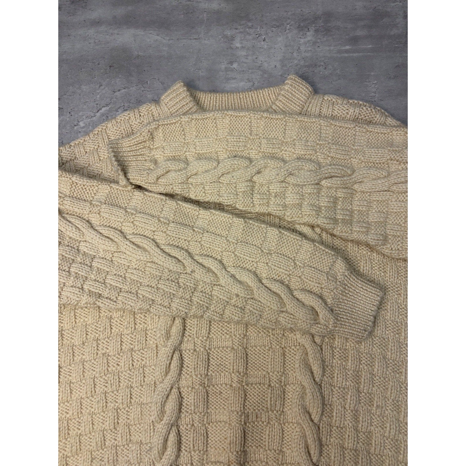 Vintage 80s/90s Cable Knit 1/4 Button Beige Knit Sweater Size Medium
