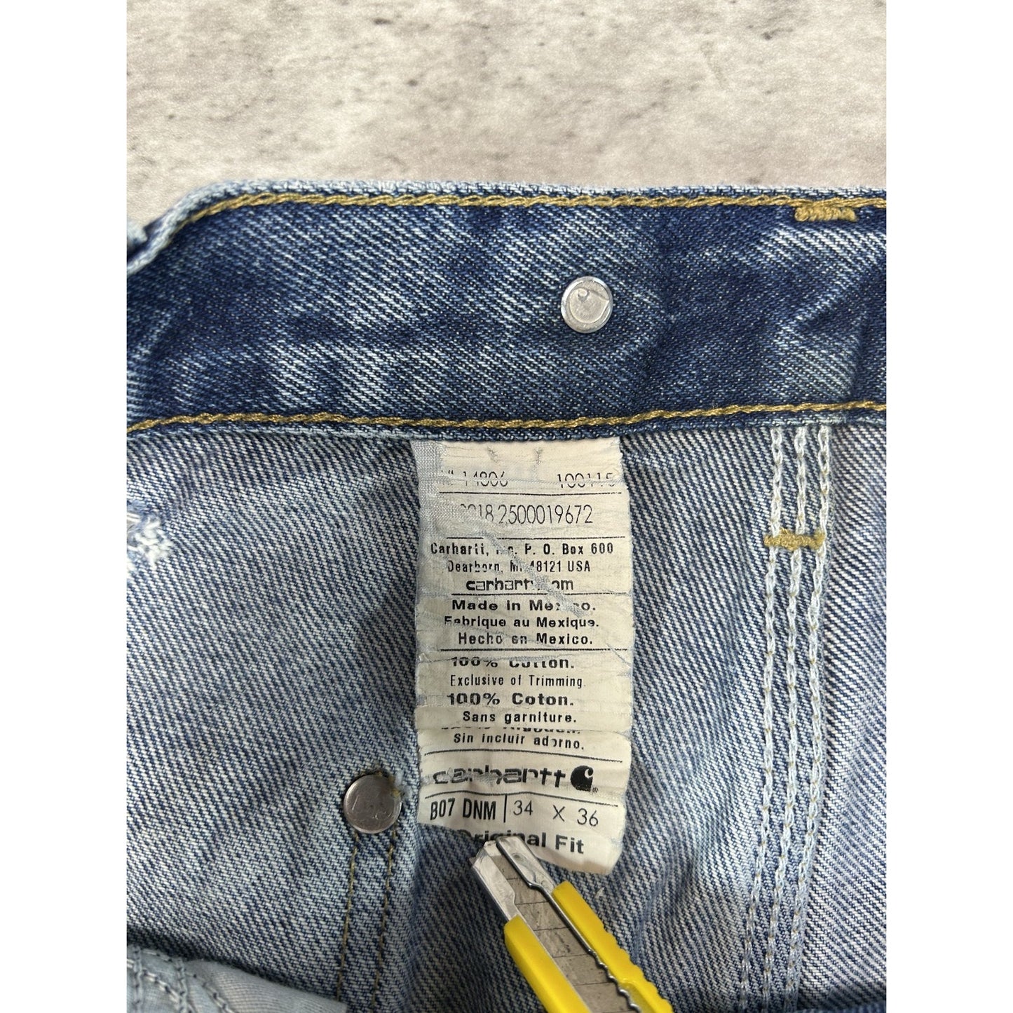 Vintage Carhartt Medium Wash Denim Double Knee Carpenter Pants Size 34