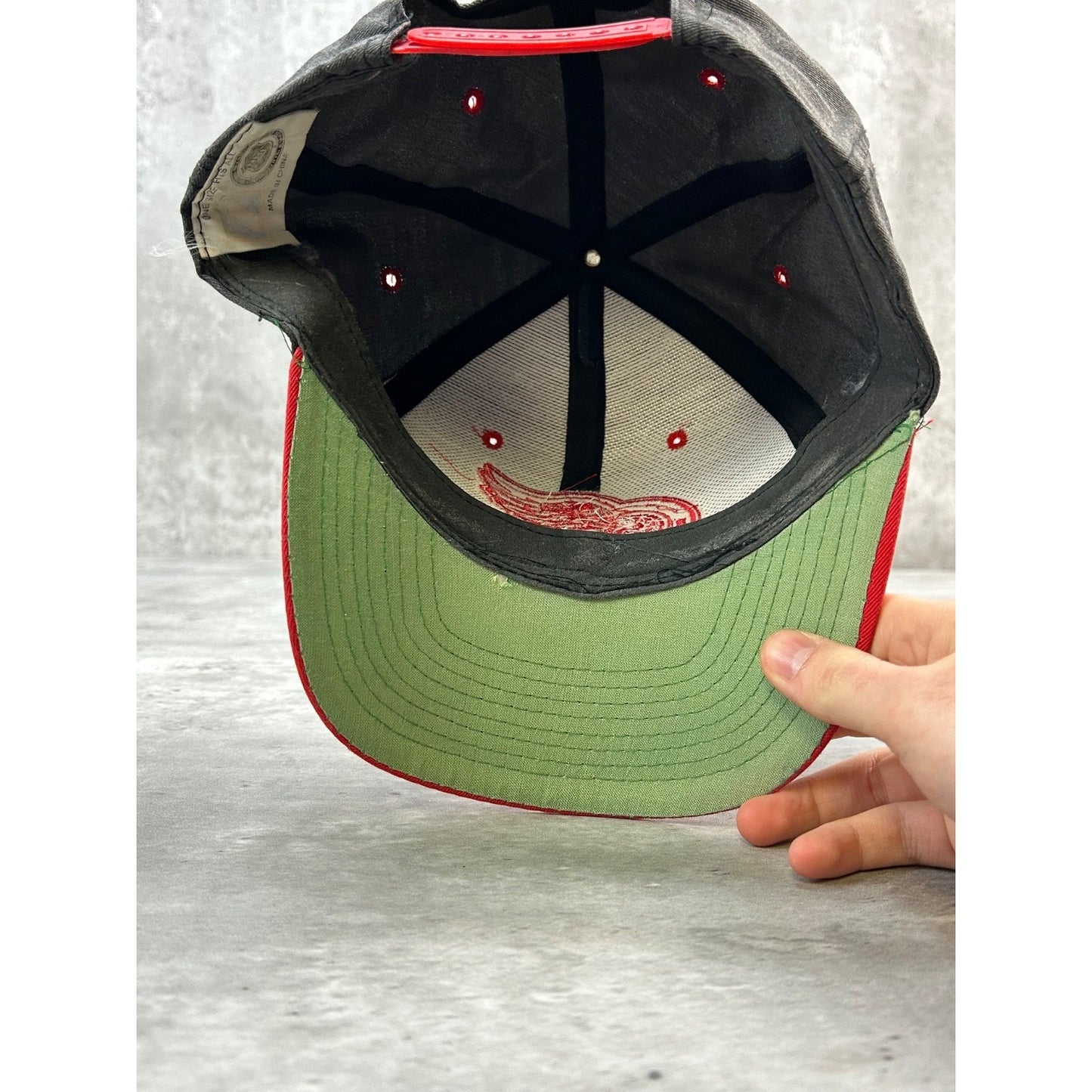 Vintage 90s Detroit Red Wings MLB Embroidered Logo Hockey Snapback Hat OSFA