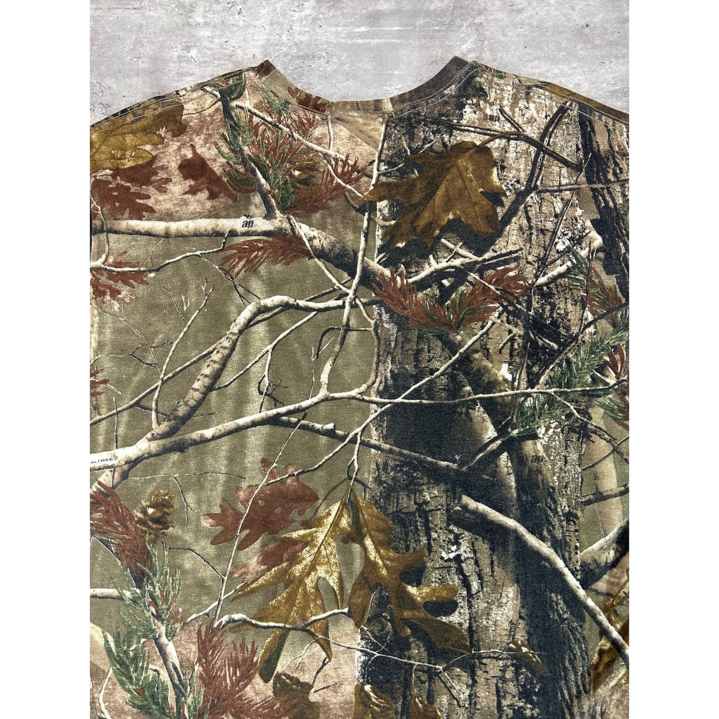 Vintage Realtree AP Camo Hunting Long Sleeve T-Shirt Size XL
