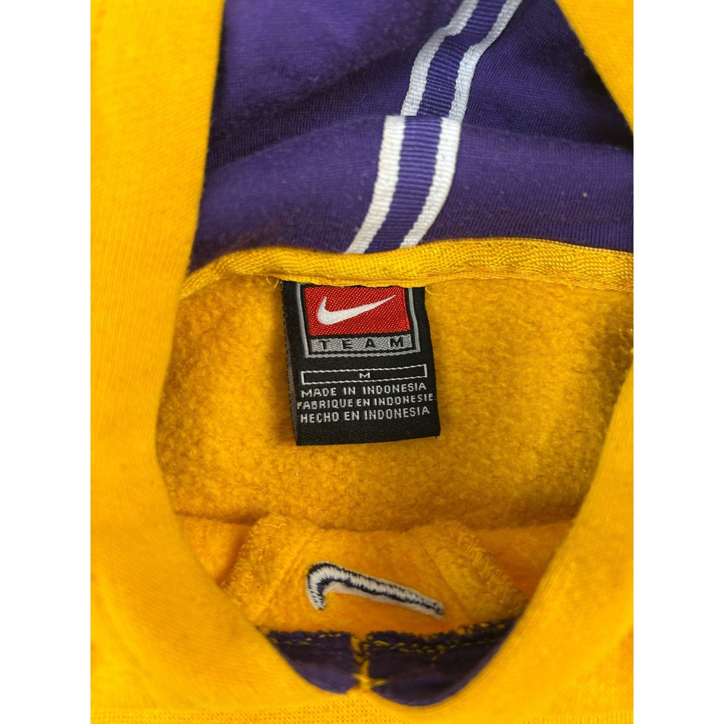 Vintage Los Angeles Lakers NBA Embroidered Nike Middle Swoosh Sweatshirt YOUTH M
