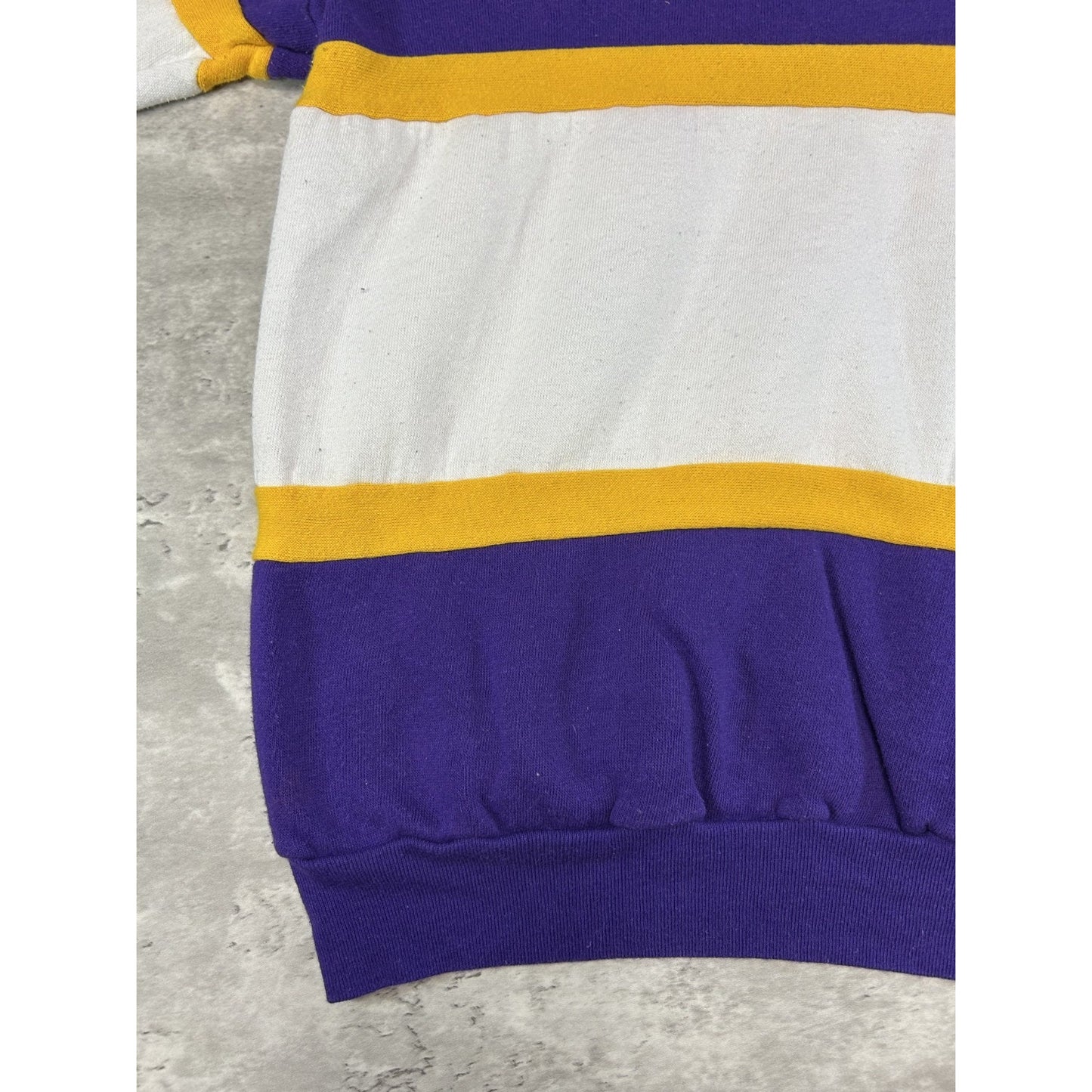 Vintage 80s Los Angeles Lakers NBA SPellout Graphic Collared Sweatshirt Sz Large