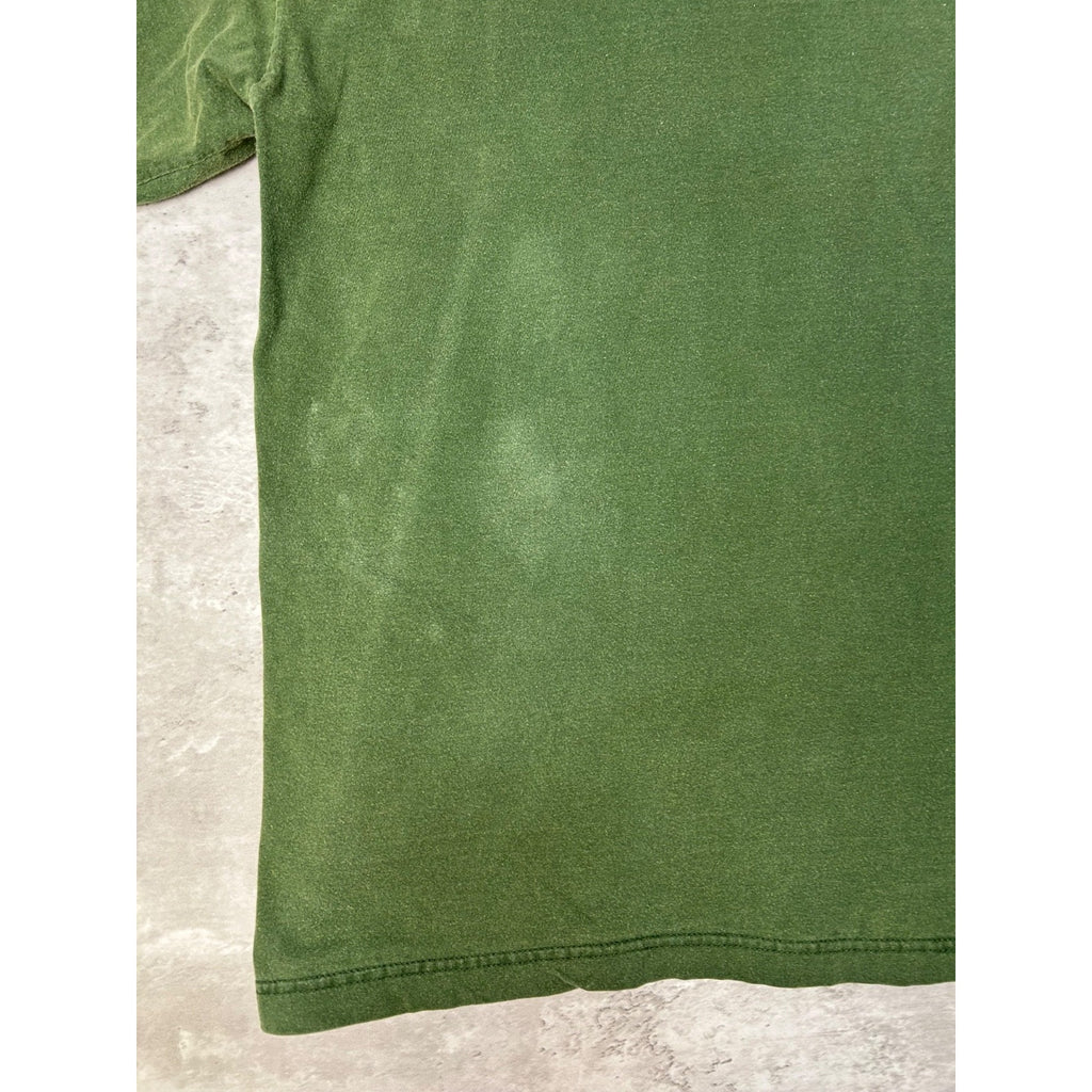 Vintage 1997 Green Bay Packers NFL Looney Tunes Taz Graphic T-Shirt Size XL