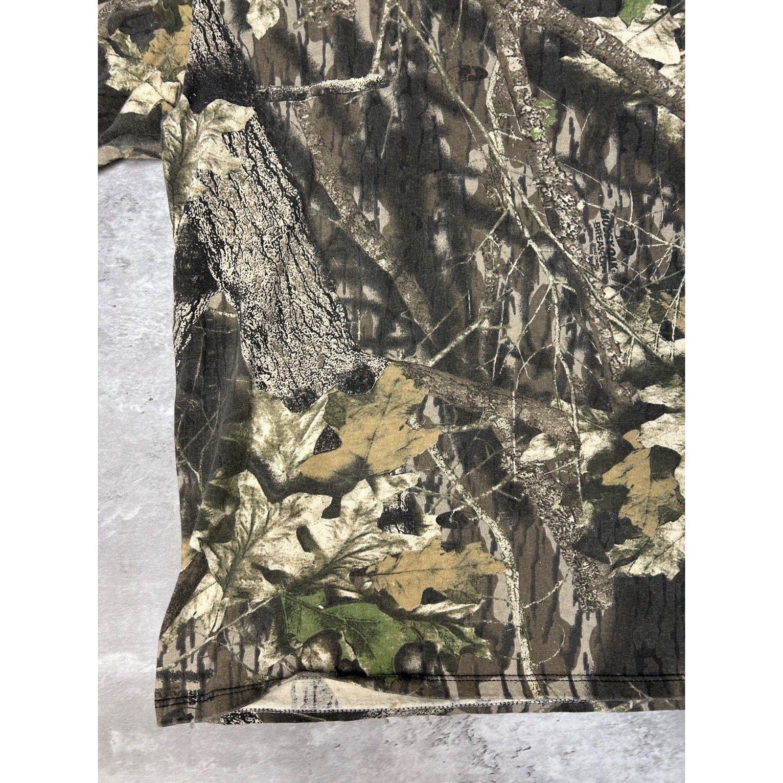 Vintage Mossy Oak Tree Camo Hunting Long Sleeve T-Shirt Size Large