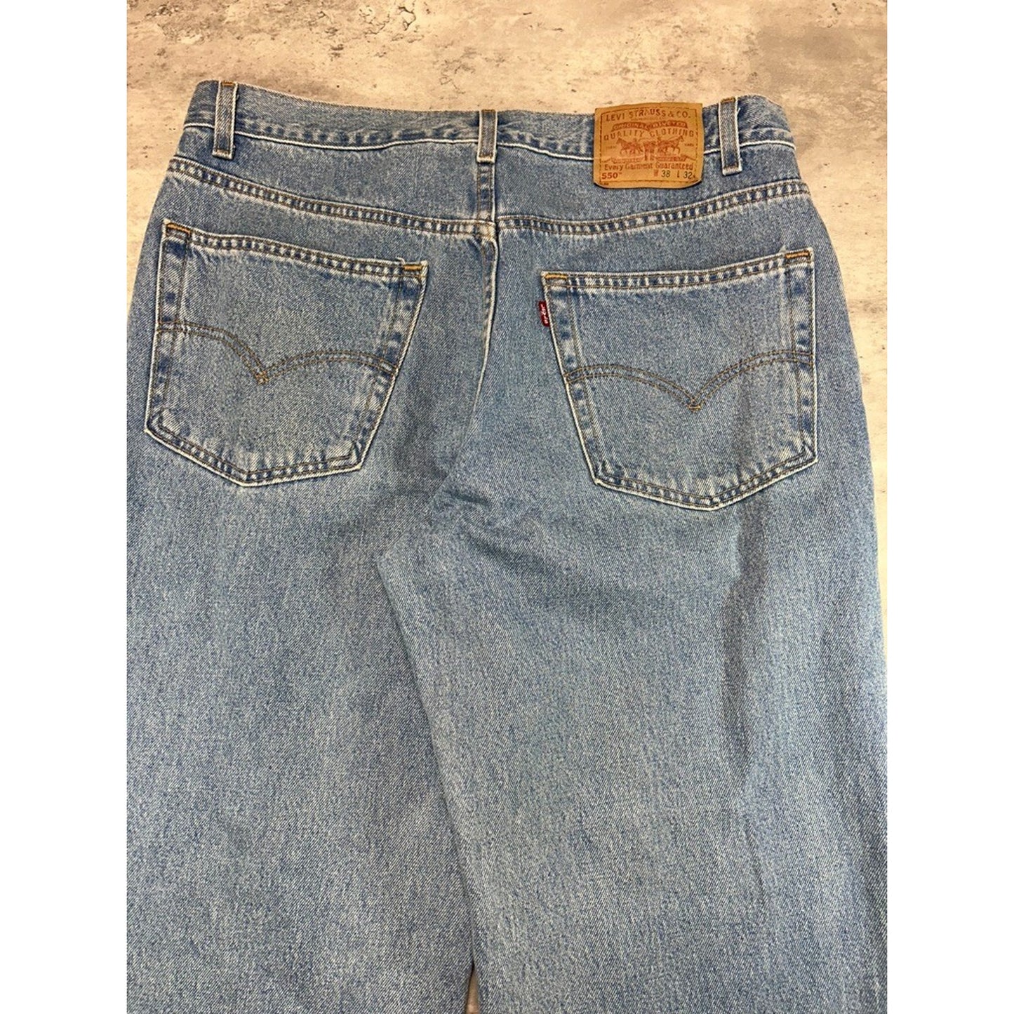 Vintage Levis Red Tab 550 Relaxed Fit Light Wash Denim Pants Size 37 Blue