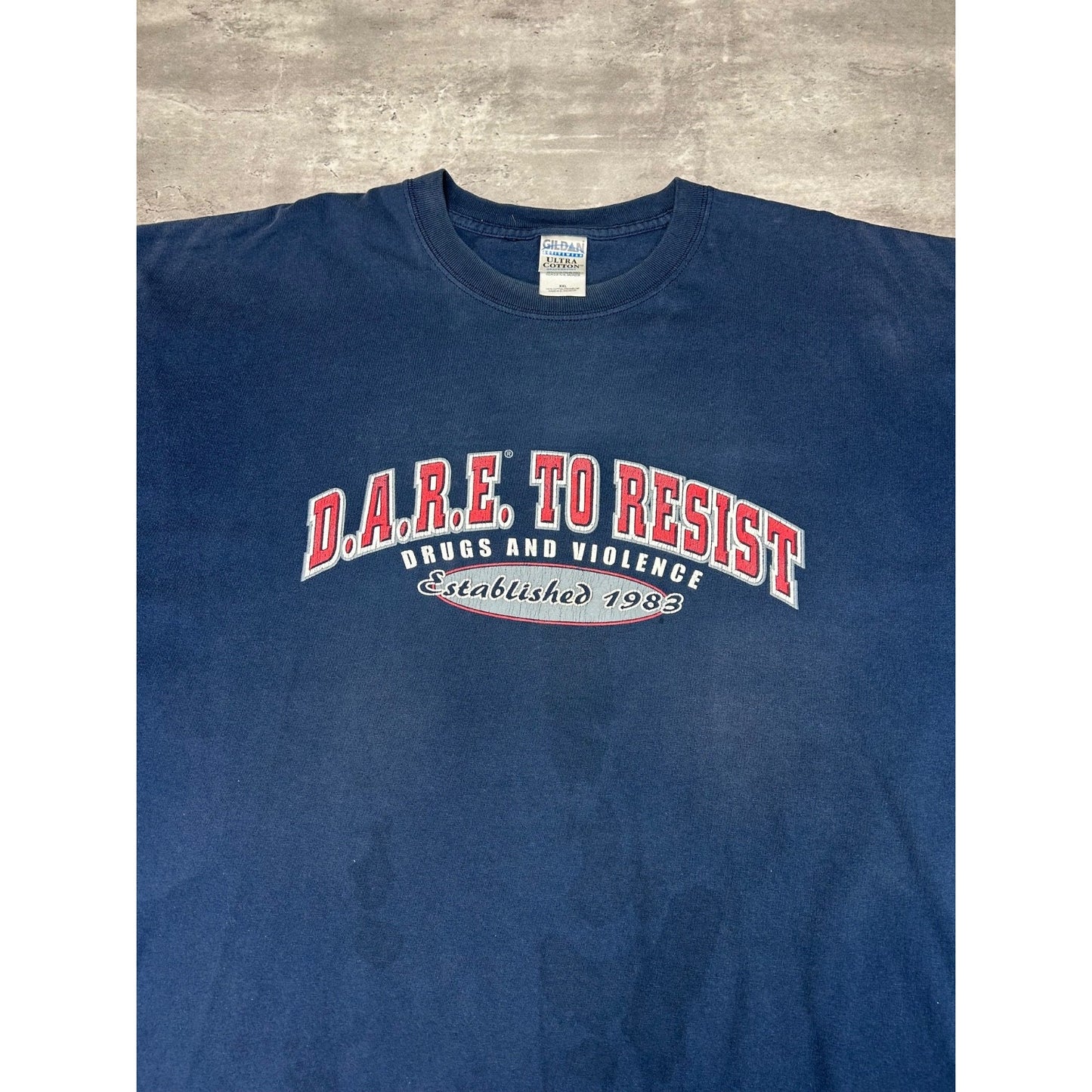 Vintage 2000s D.A.R.E To Resist Anti Drug Promo Spellout T-Shirt Size 2XL