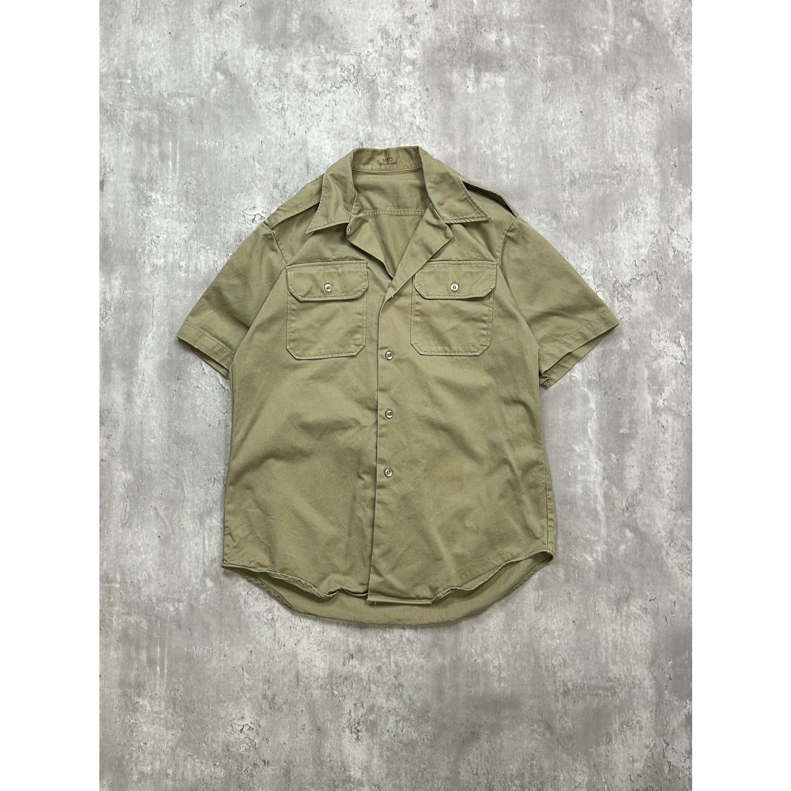 Vintage 1960s US Army Khaki Short Sleeve Button Up Shirt Size Medium
