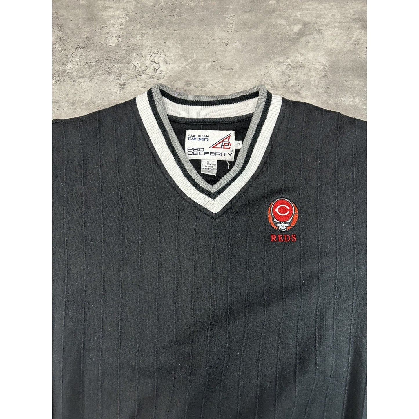 Vintage 90s Cincinnati Reds Grateful Dead Embroidered Logo Sweatshirt Size Large