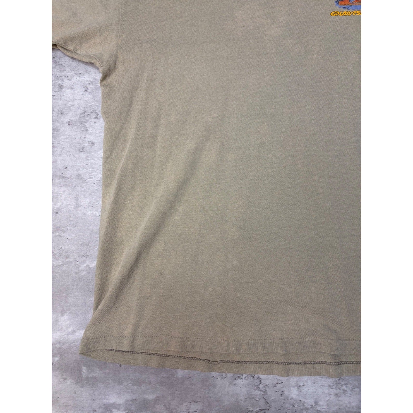 Vintage Y2K Quiksilver Gear Logo Graphic T-Shirt Size Large