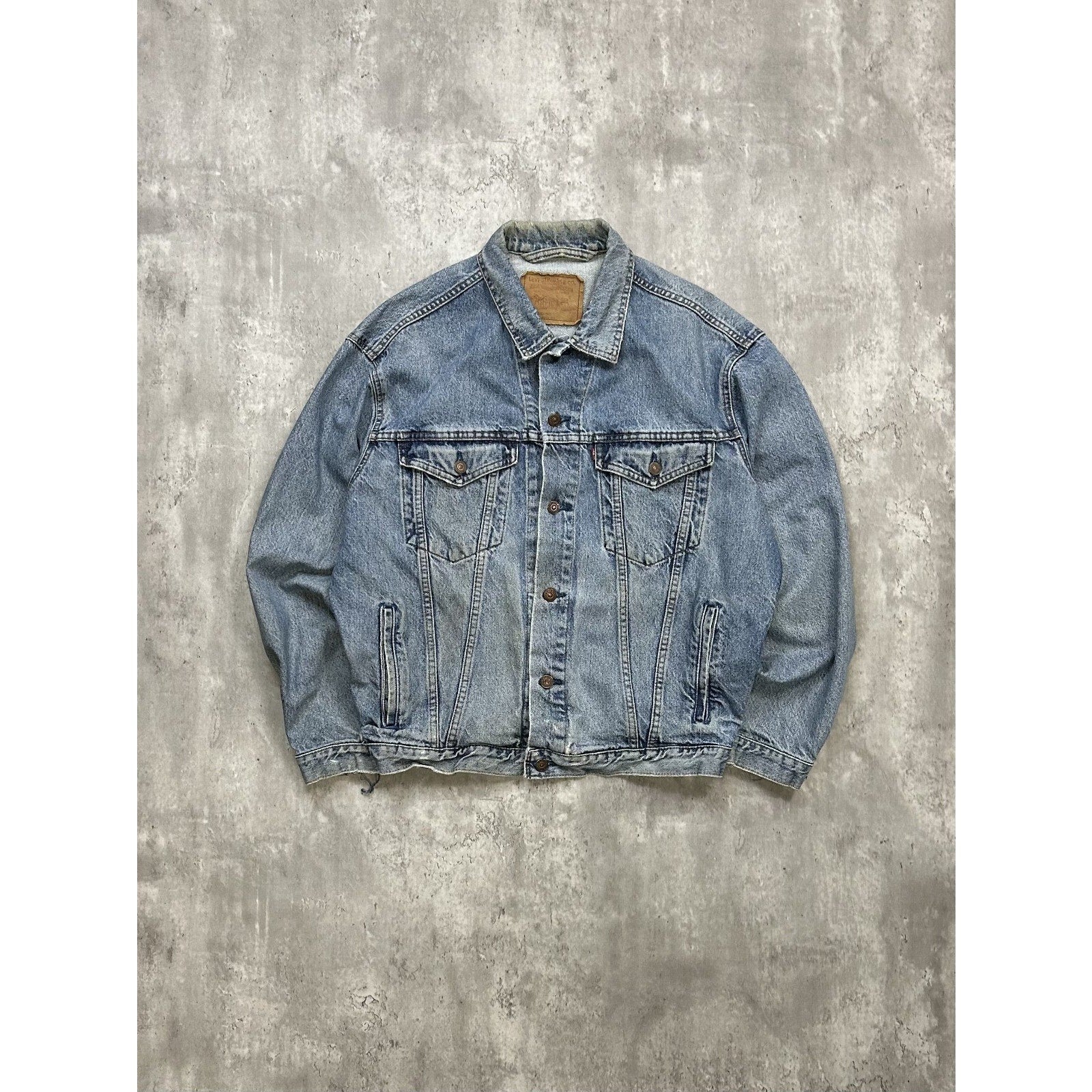 Vintage 90s Levis Red Tab Light Wash Denim Type 3 Trucker Jacket Size Medium