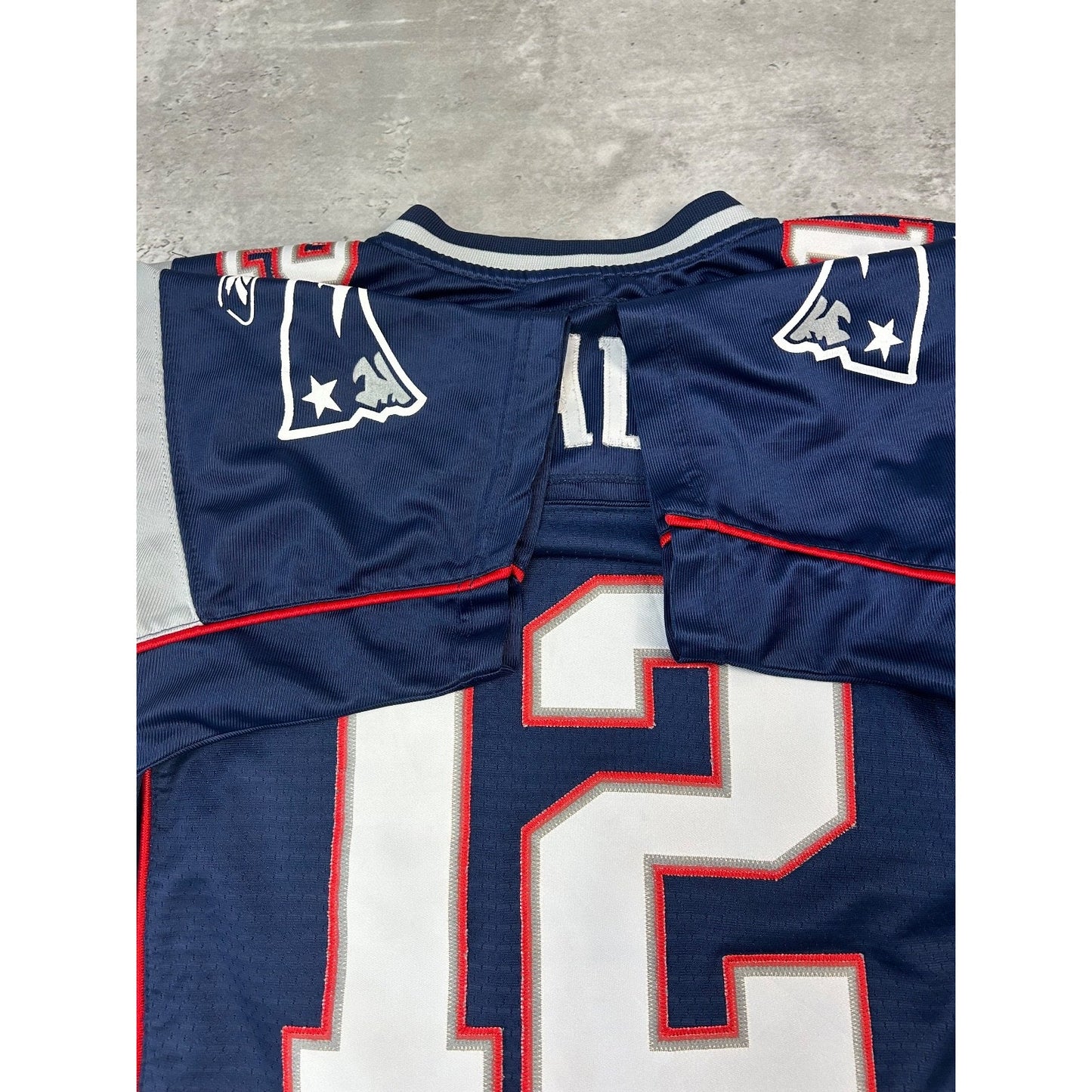 Tom Brady #12 New England Patriots NFL Reebok Football Jersey YOUTH Size Large