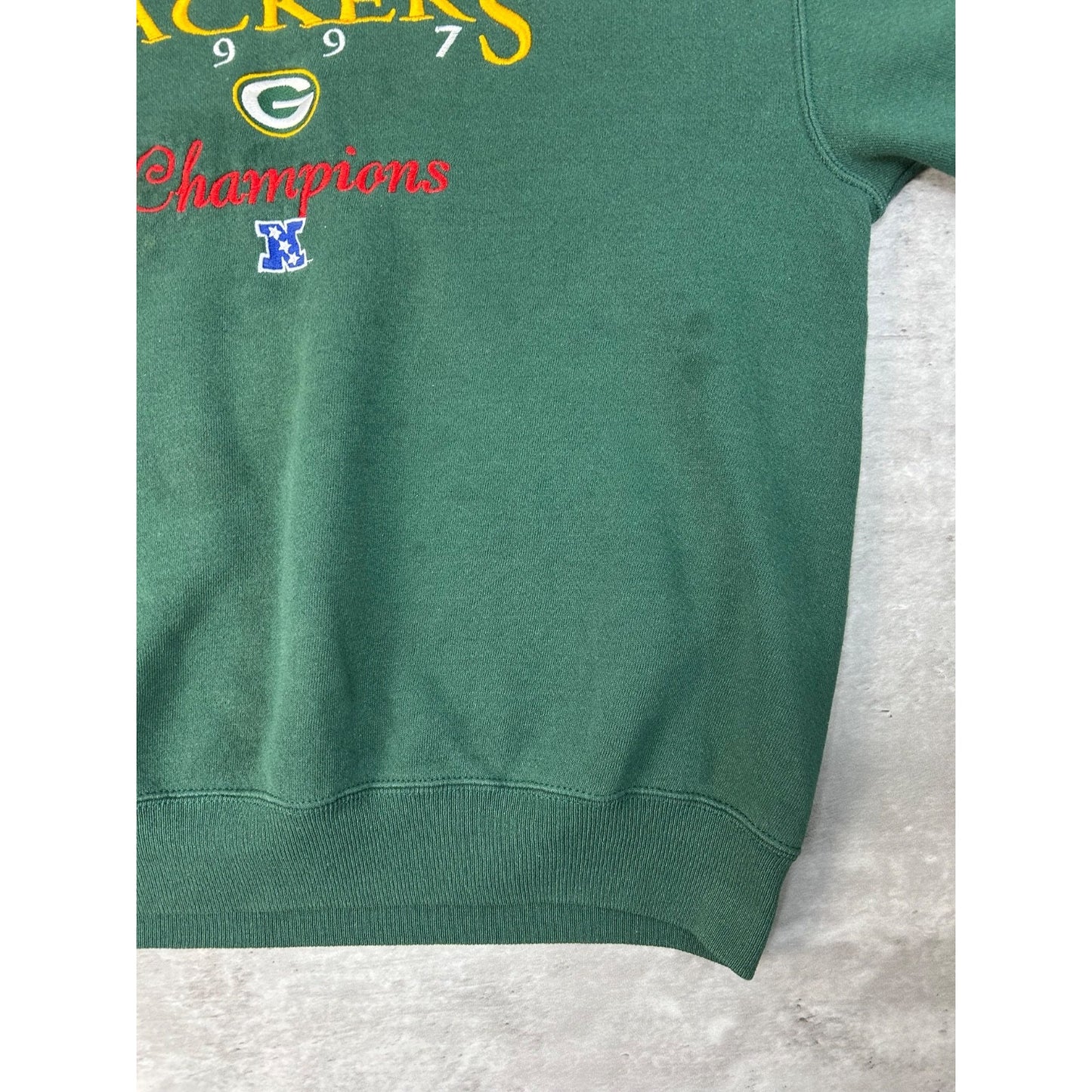 Vintage 90s Green Bay Packers NFL NFC Champs Embroidered Sweatshirt Size Medium
