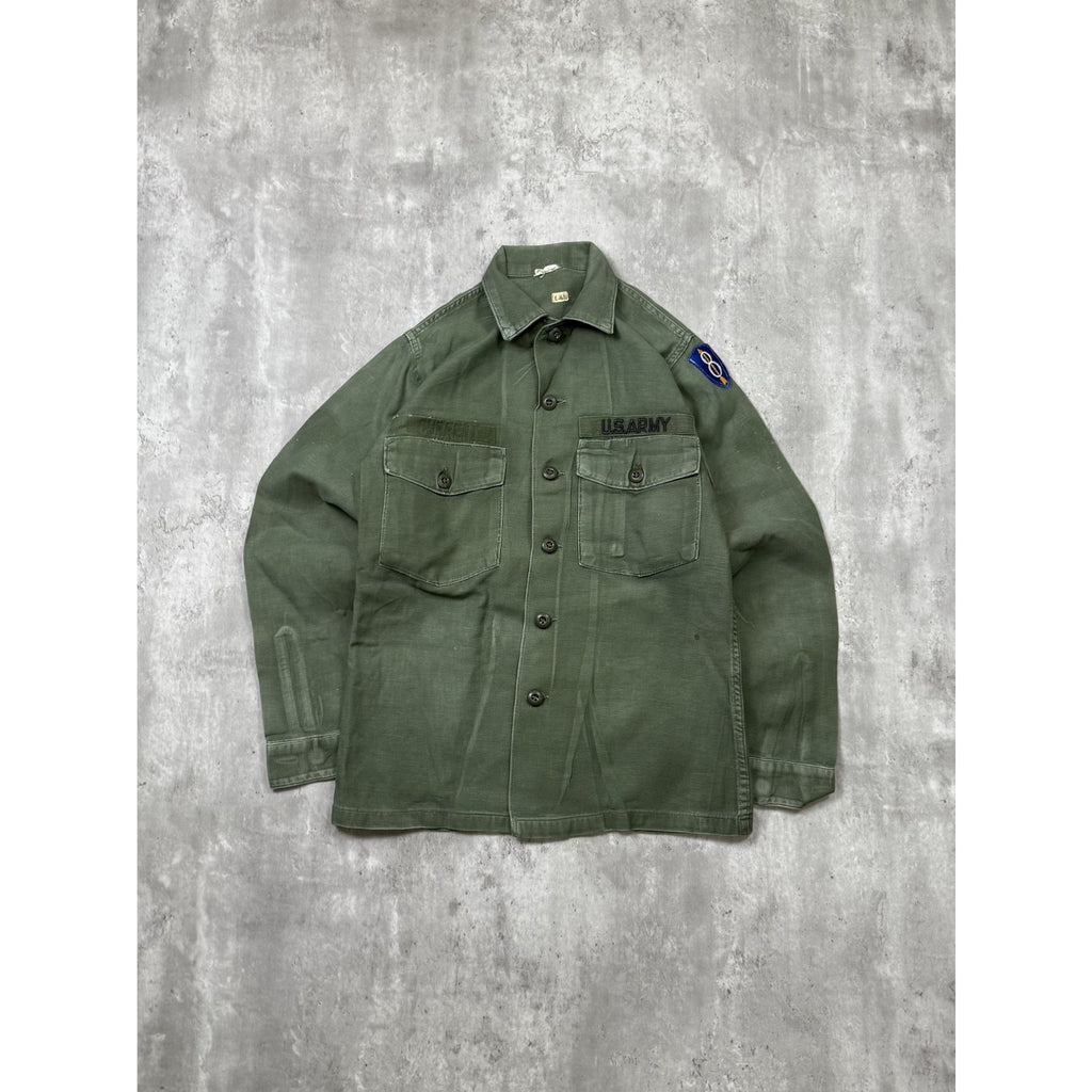 Vintage US Army Patched OG-107 Button Up Shirt Size Medium