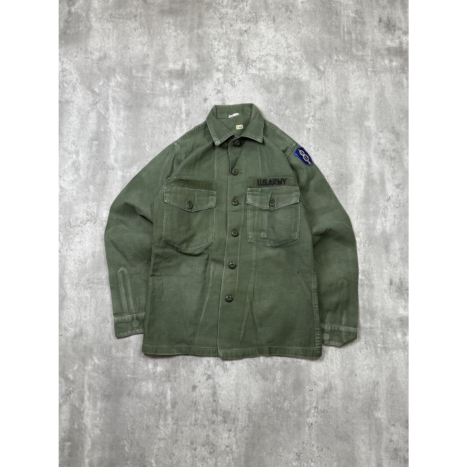 Vintage US Army Patched OG-107 Button Up Shirt Size Medium