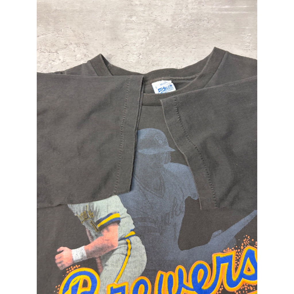 1990 Robin Yount #19 Milwaukee Brewers MLB Player Graphic T-Shirt Size Large