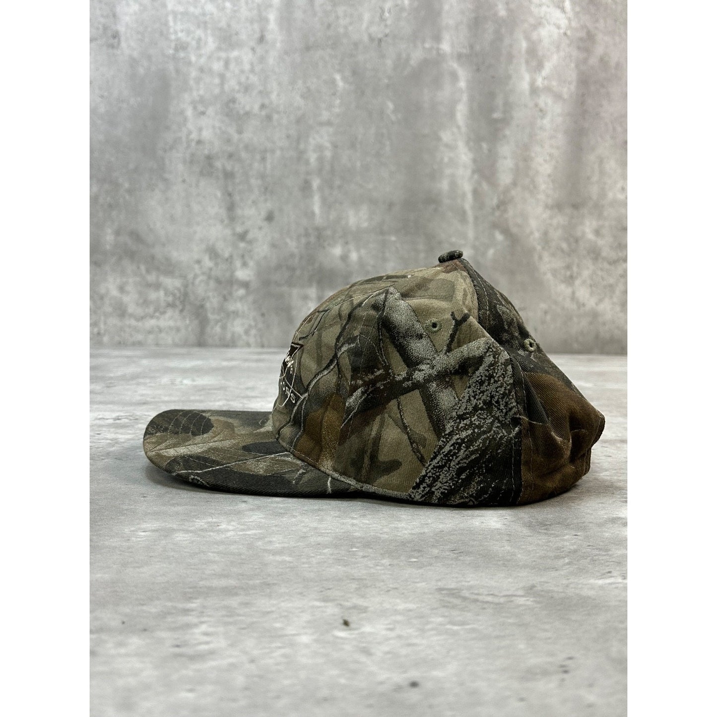 Vintage Budweiser Outdoors Embroidered Tree Camo Hunting Snapback Hat OSFA