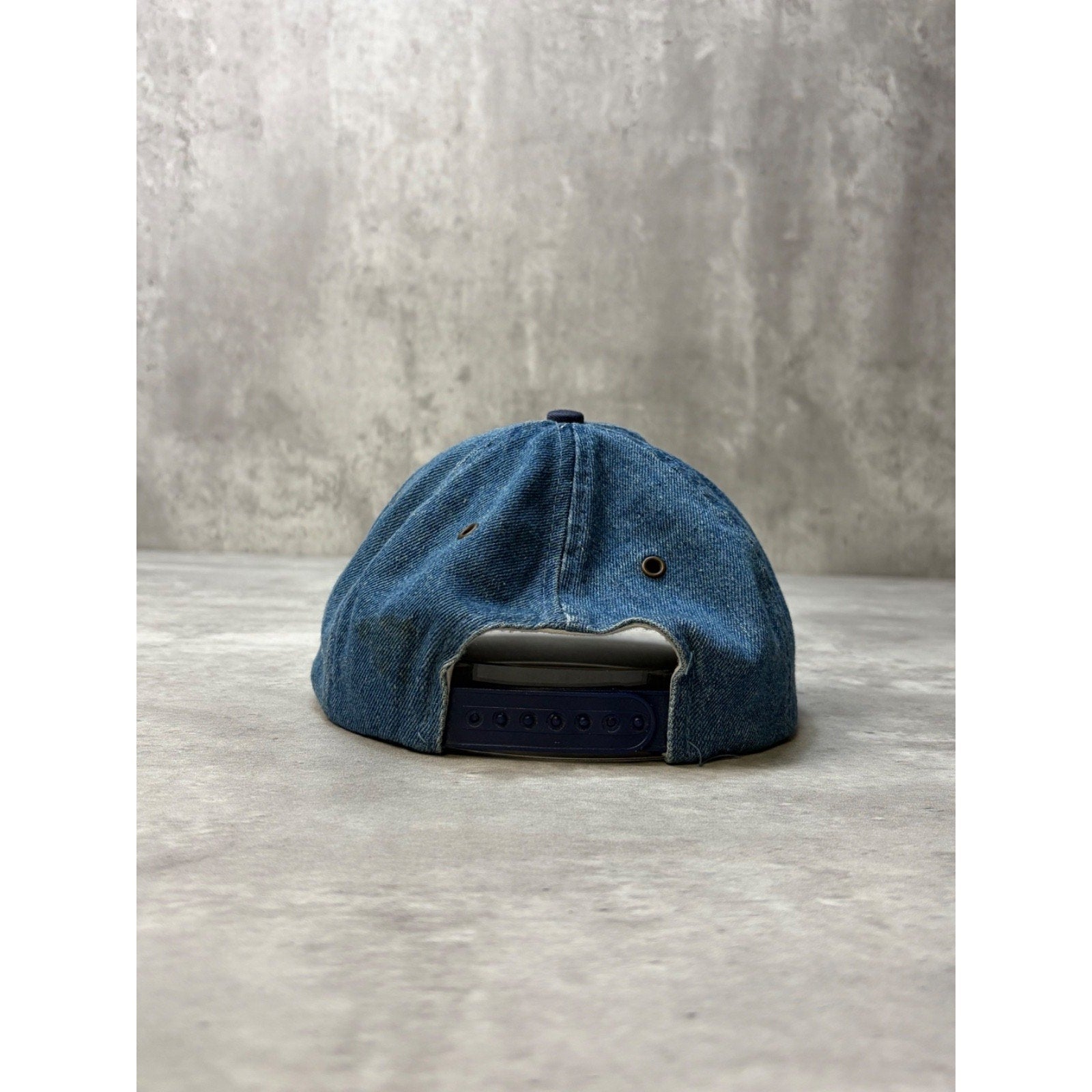 Vintage 1997 Looney Tunes Embroidered Character Denim Snapback Hat OSFA