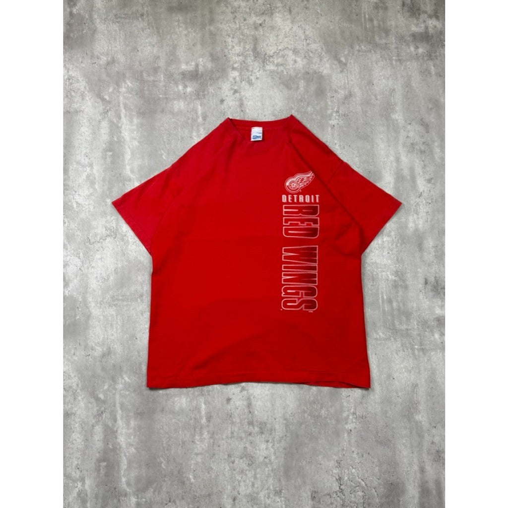 Vintage 90s Detroit Red Wings NHL Big Spellout Red Hockey T-Shirt Size Large