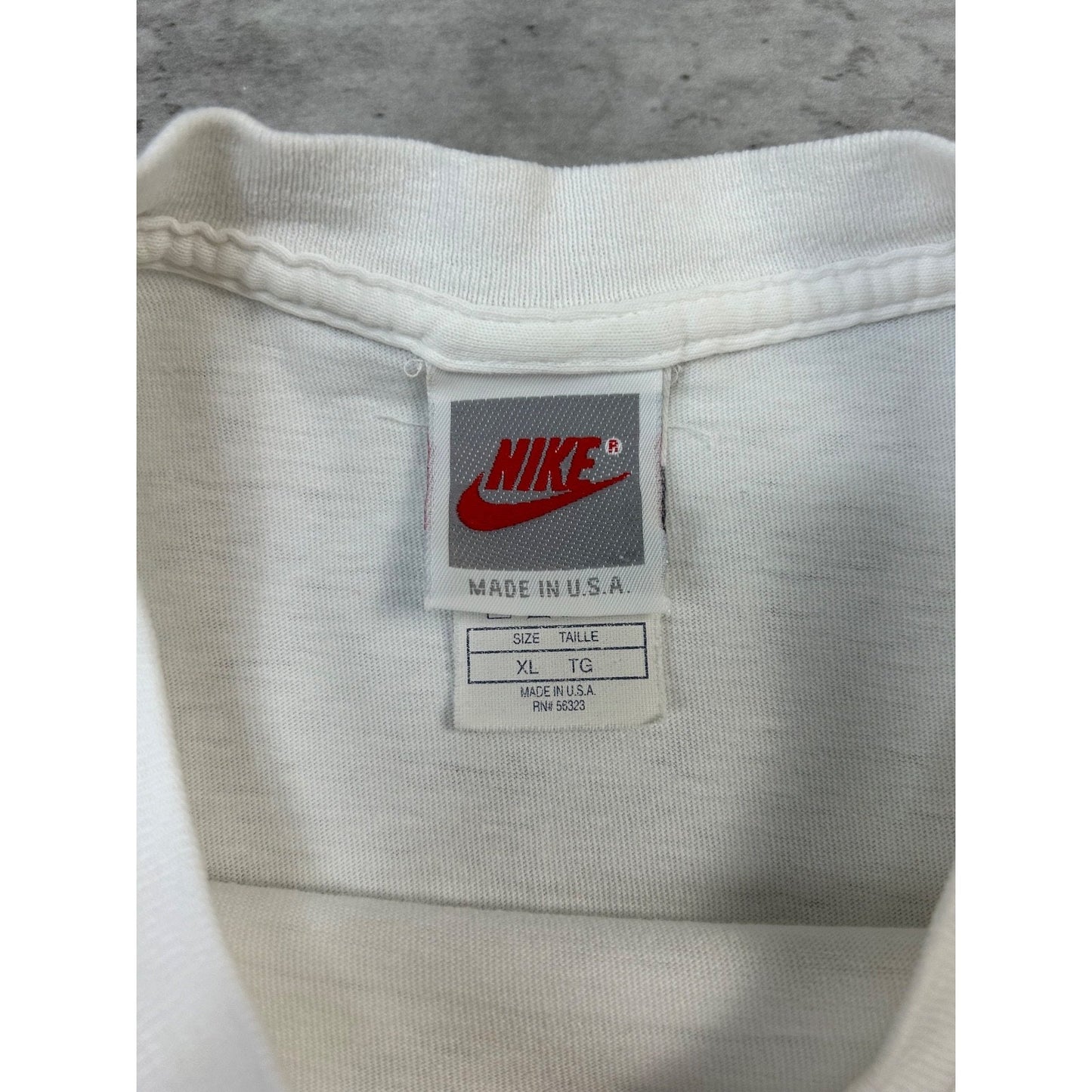 Vintage Charles Barkley #34 Phoenix Suns Nike Graphic T-Shirt Size XL White