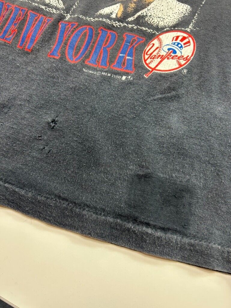 Vintage 1990 New York Yankees The Bronx Bombers MLB Graphic T-Shirt Size Medium