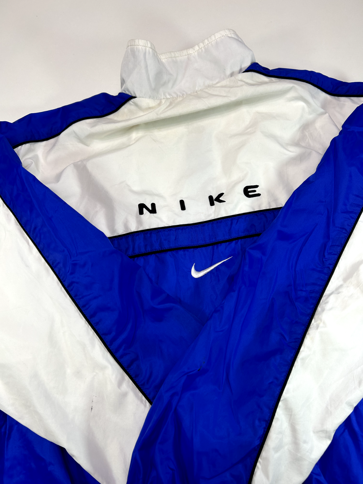 Vintage Y2K Nike Embroidered Mini Swoosh Nylon Windbreaker Jacket Size Small