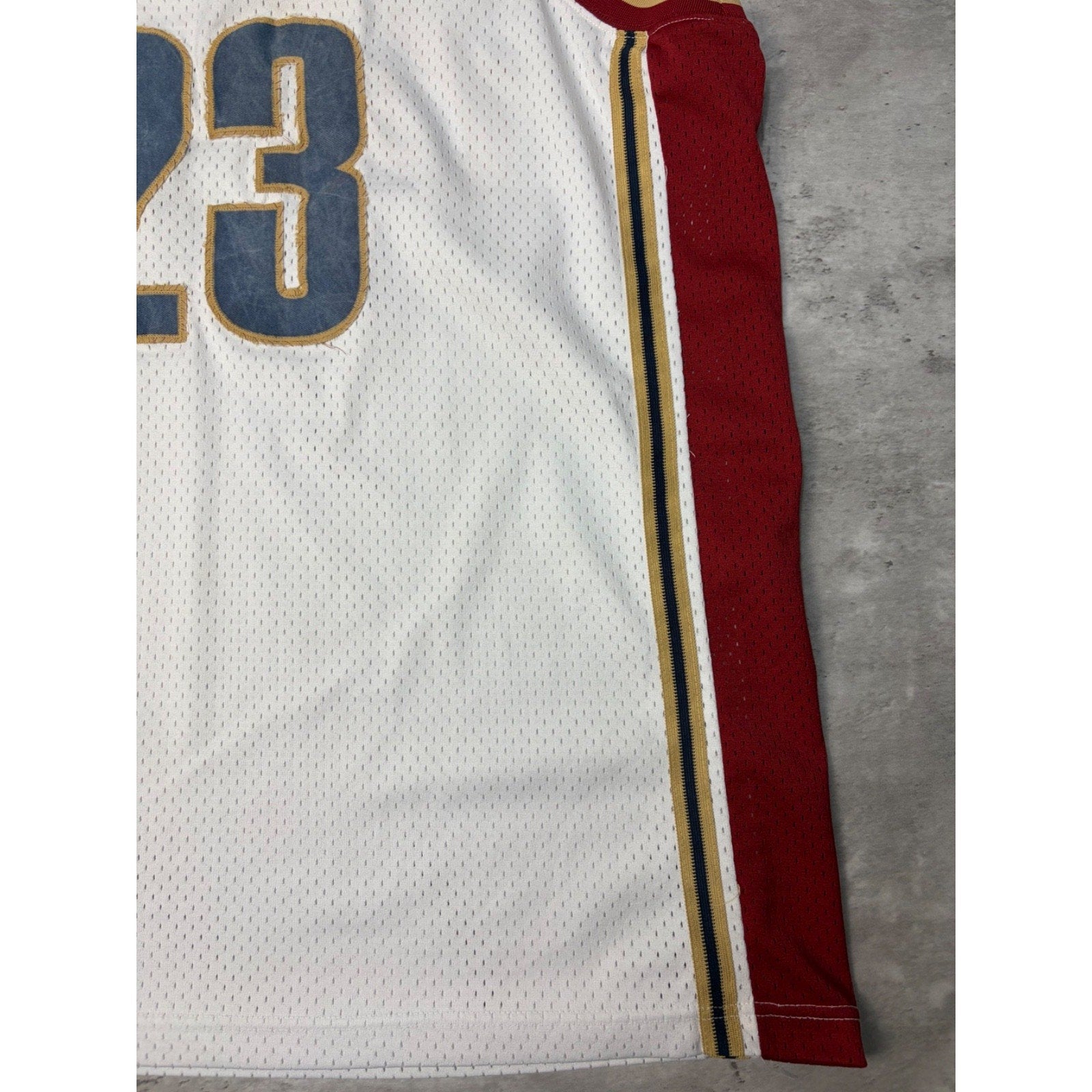 Vintage Lebron James #23 Cleveland Cavaliers NBA Nike Basketball Jersey Size 2XL
