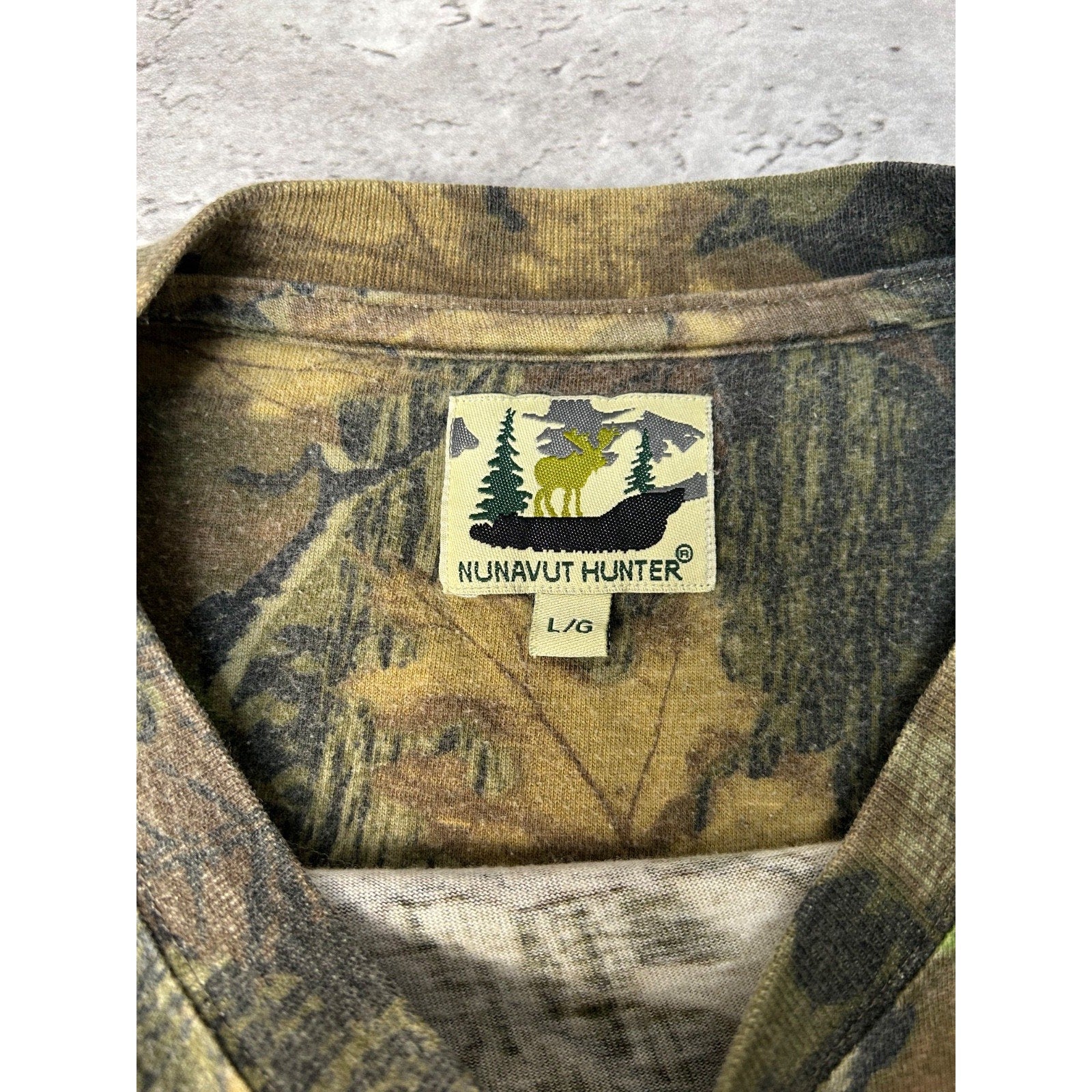Vintage 90s Nunavut Hunter Tree Camo Hunting Long Sleeve T-Shirt Size Large