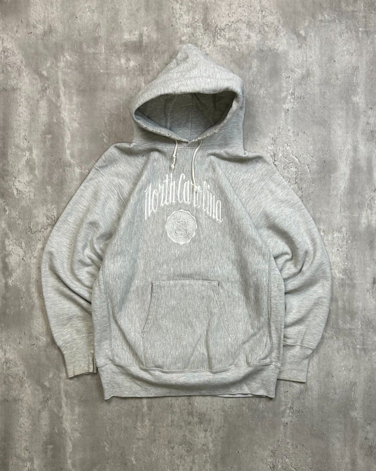 VTG 90s UNC Tarheels NCAA Champion Reverse Weave Hooded Sweatshirt Size XL
