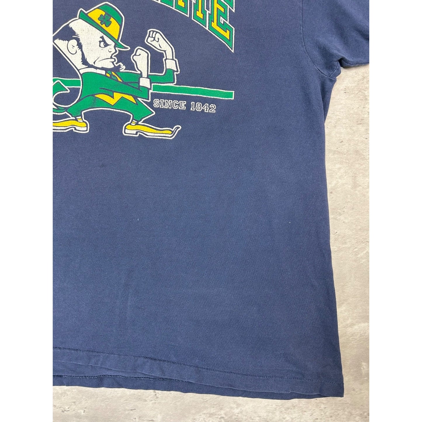 Vintage 90s Notre Dame Fighting Irish NCAA Spellout Graphic T-Shirt Size XL