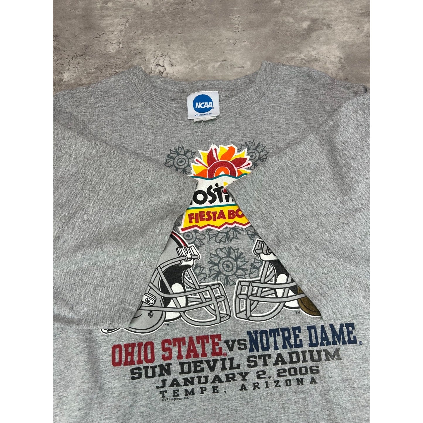 Vintage 2006 Buckeyes vs. Fighting Irish NCAA Football Graphic T-Shirt Size XL