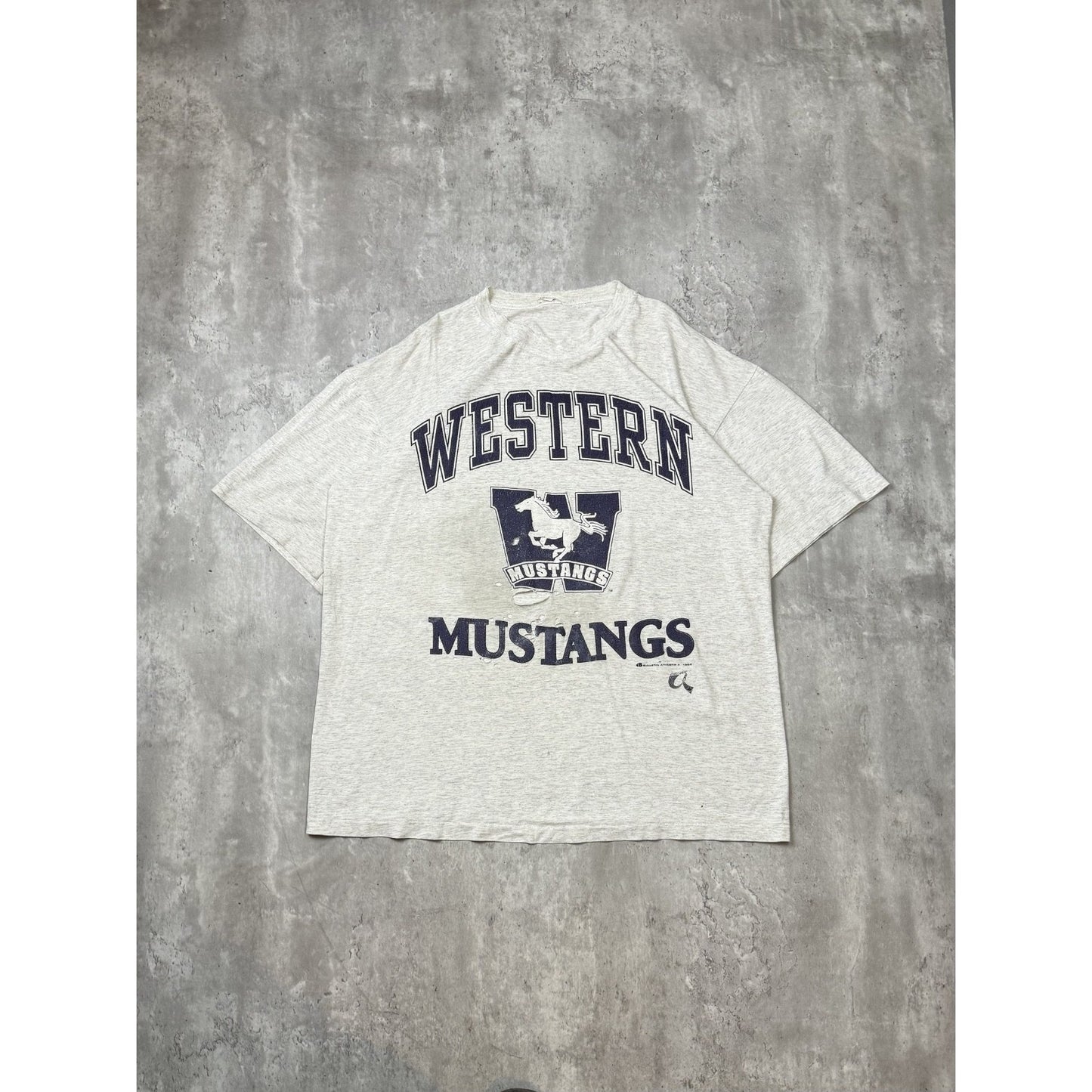 Vintage 1994 Western Mustangs Collegiate Graphic Spellout T-Shirt Size XL