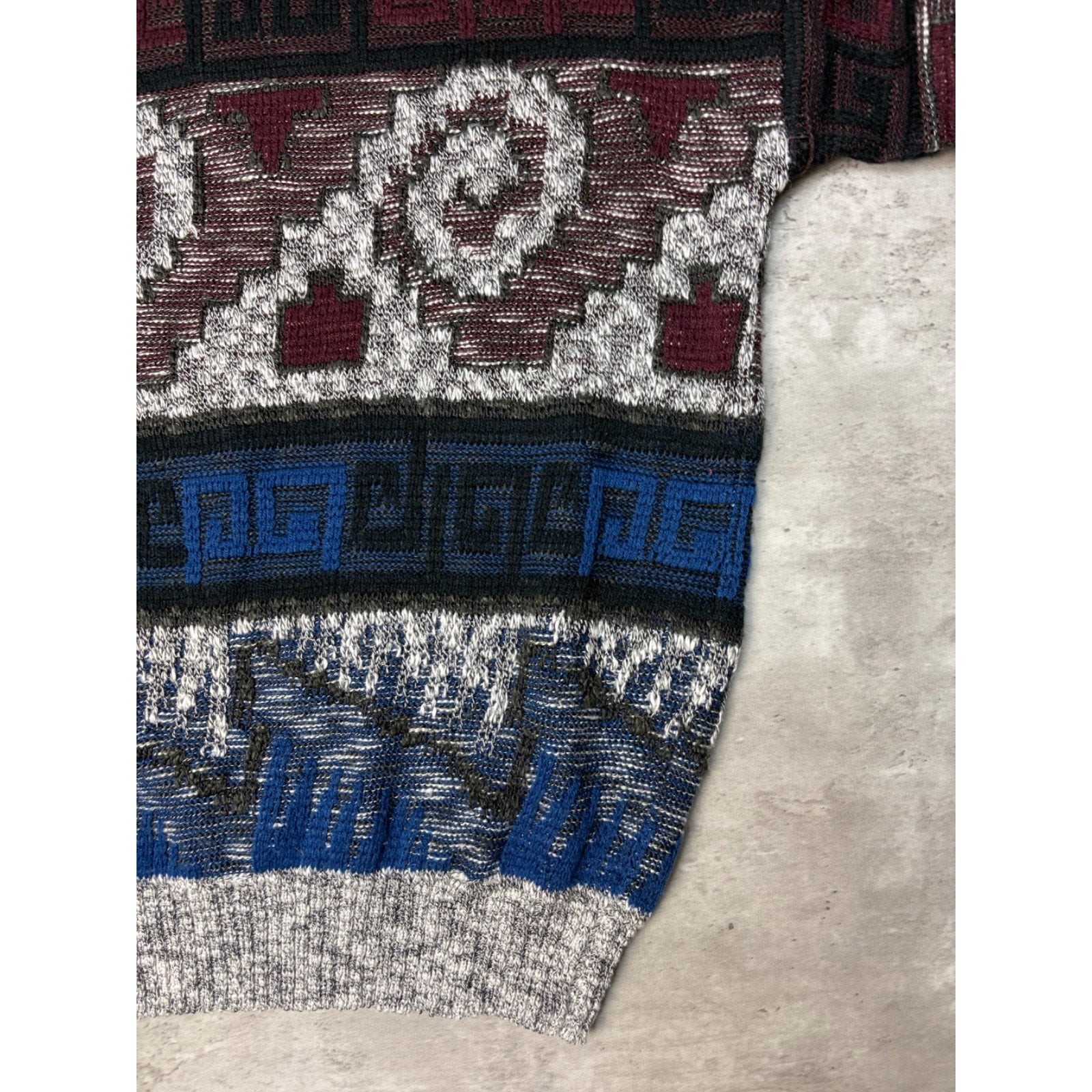 Vintage Sweater Graphix Abstract Print Pullover Knit Sweater Size Small