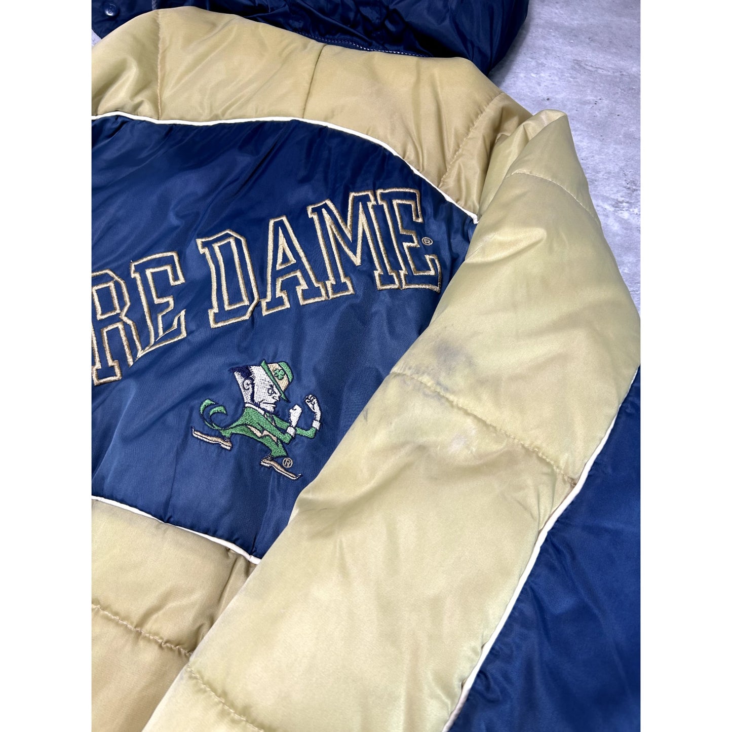 Vintage 90s Notre Dame Fighting Irish NCAA Insulated Jacket Size Large XL