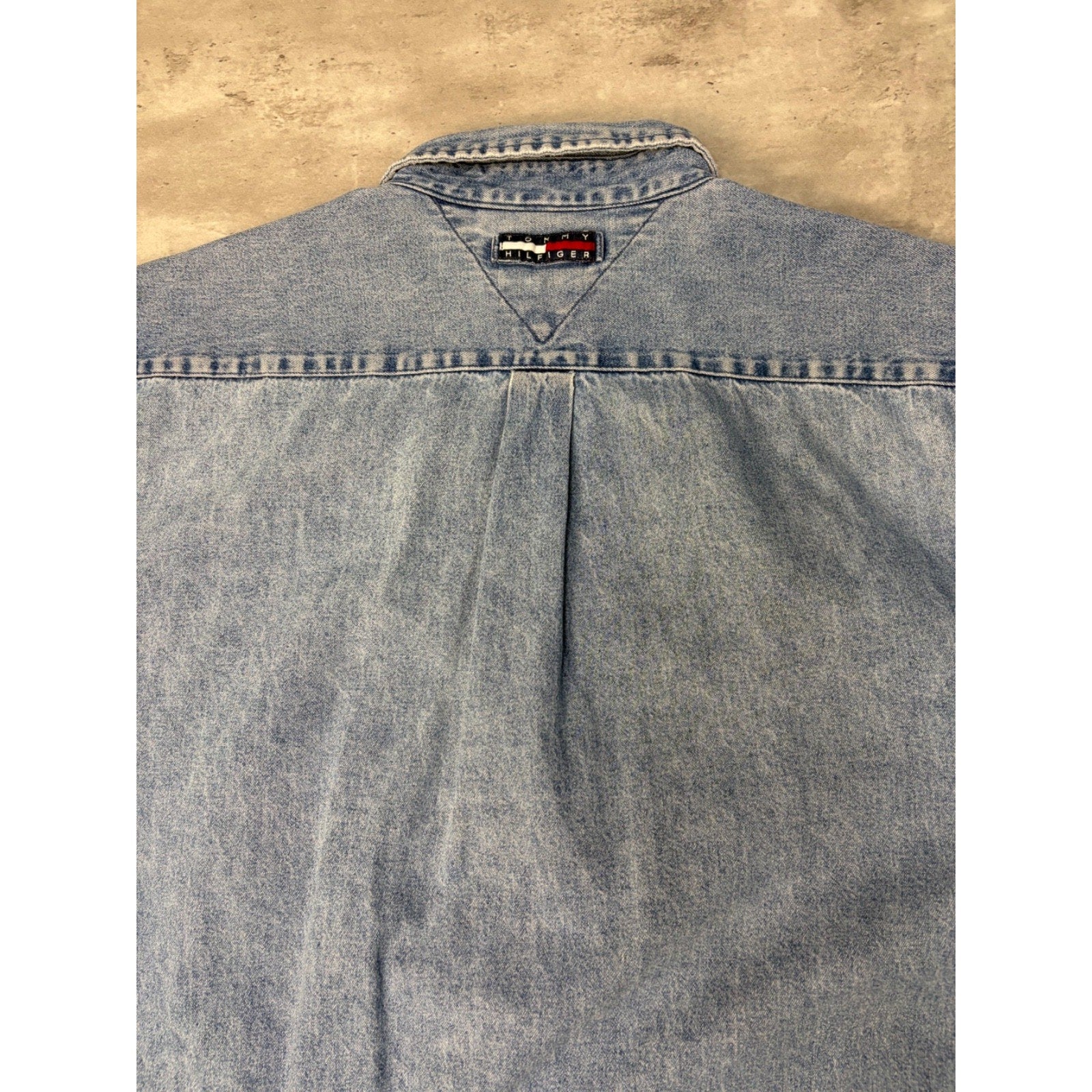 Vintage Tommy Hilfiger Light Wash Denim Long Sleeve Button Up Shirt Size Large