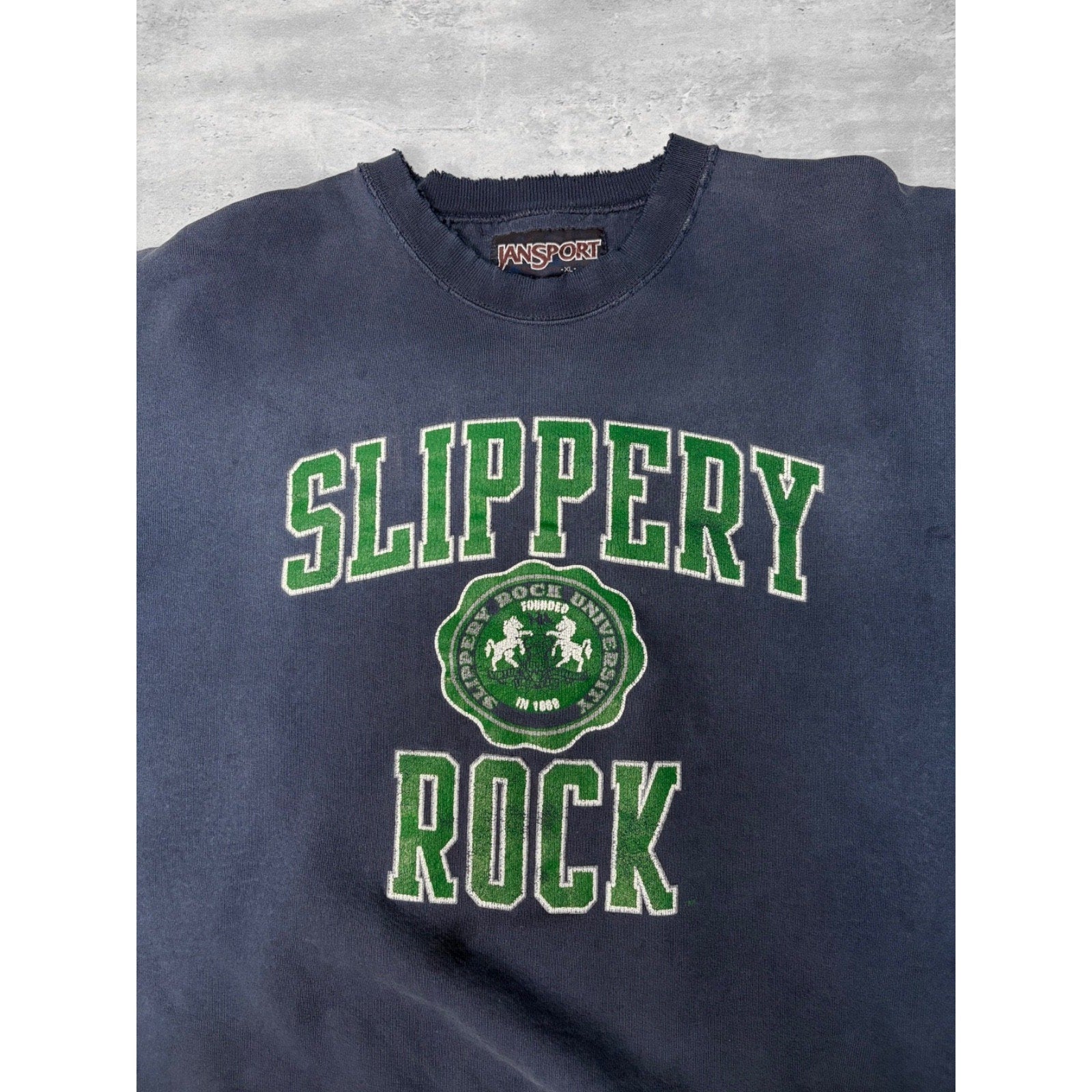 Vintage 90s Slippery Rock NCAA Arc Spellout Crest Graphic Sweatshirt Size XL