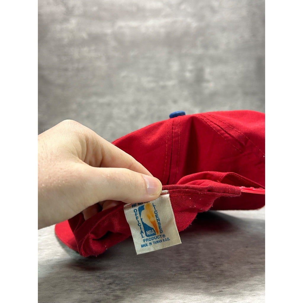 Vintage 90s Philadelphia 76ers NBA Embroidered Logo Basketball Snapback Hat OSFA