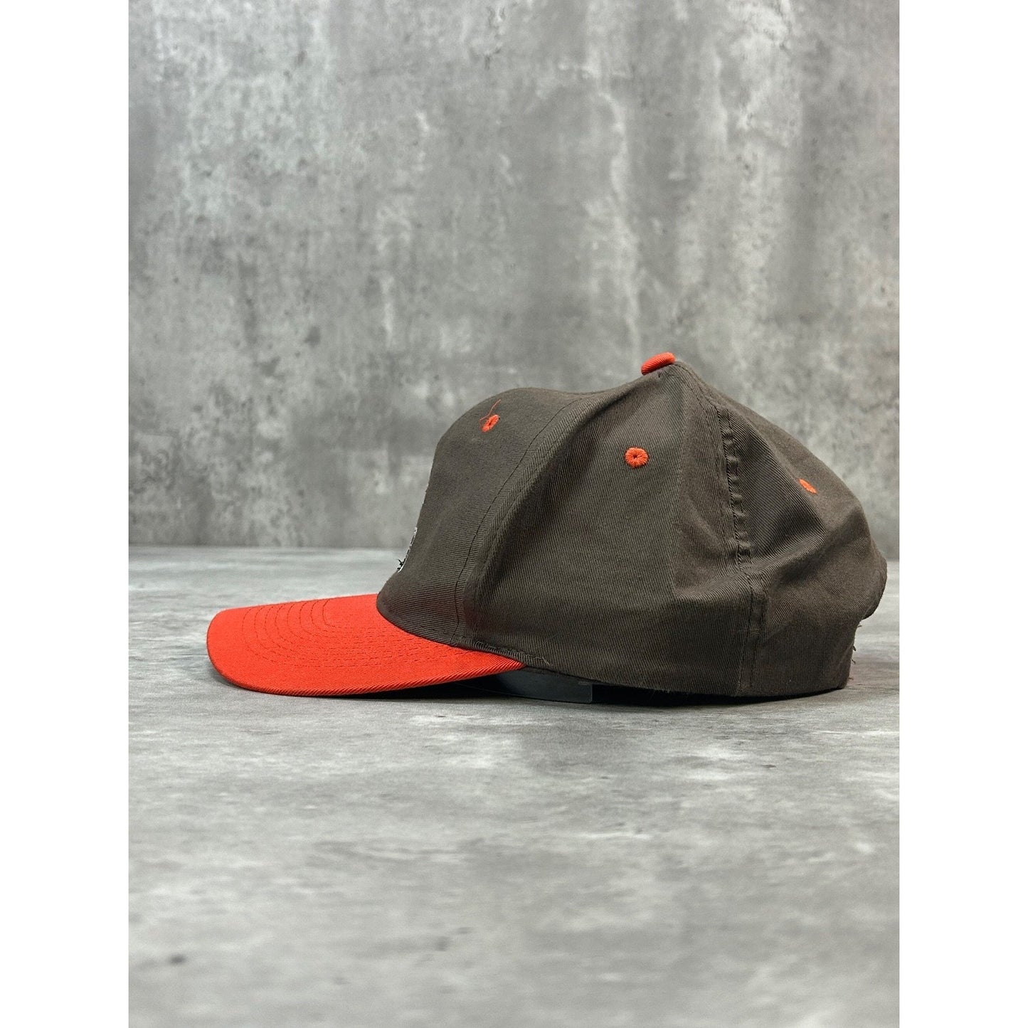 Vintage 90s Cleveland Browns NFL Embroidered Logo Athletics Snapback Hat OSFA