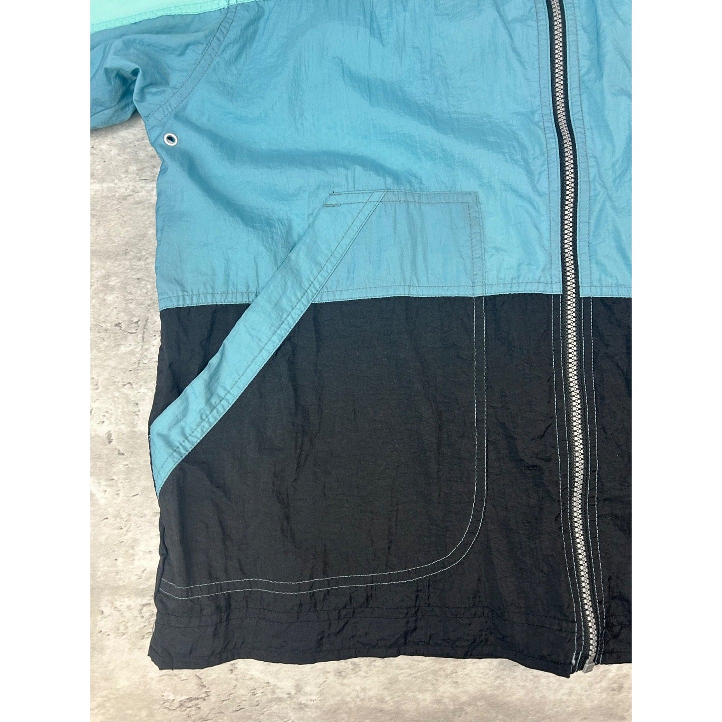 Vintage 2000s YOUTH Nike Embroidered Swoosh Nylon Windbreaker Jacket Size Large