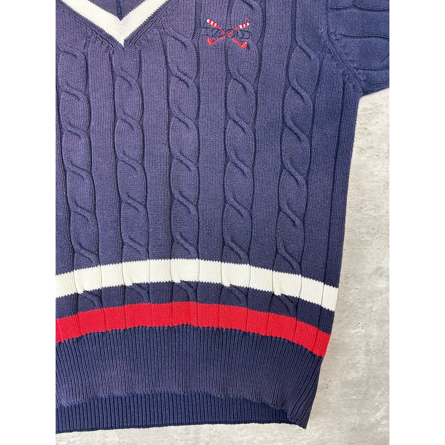 Vintage 90s Izod Embroidered Spellout Cable Knit V-Neck Sweater Size Large